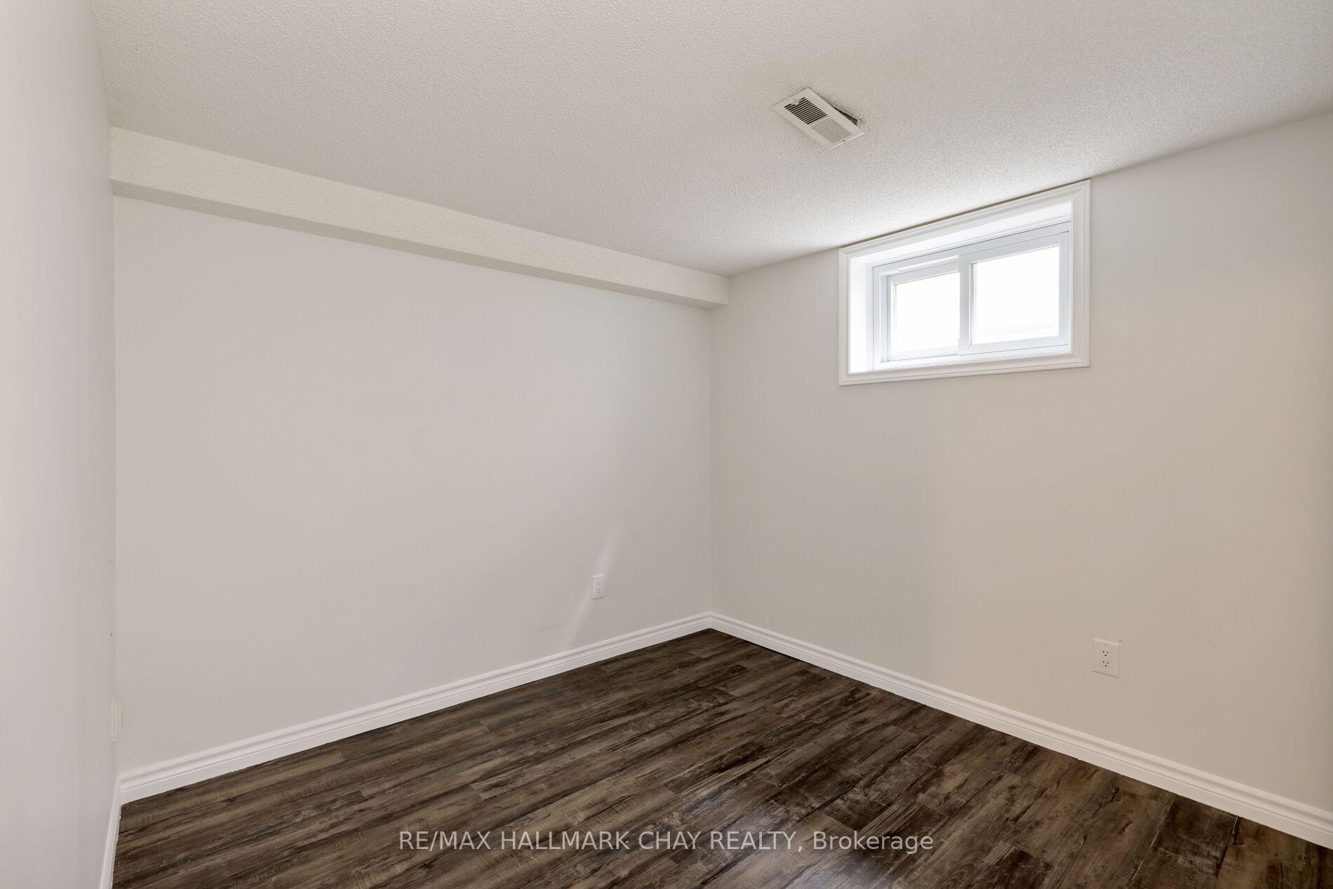 Photo 43 of 39 Eugenia Street, Barrie, Codrington — HOMEH