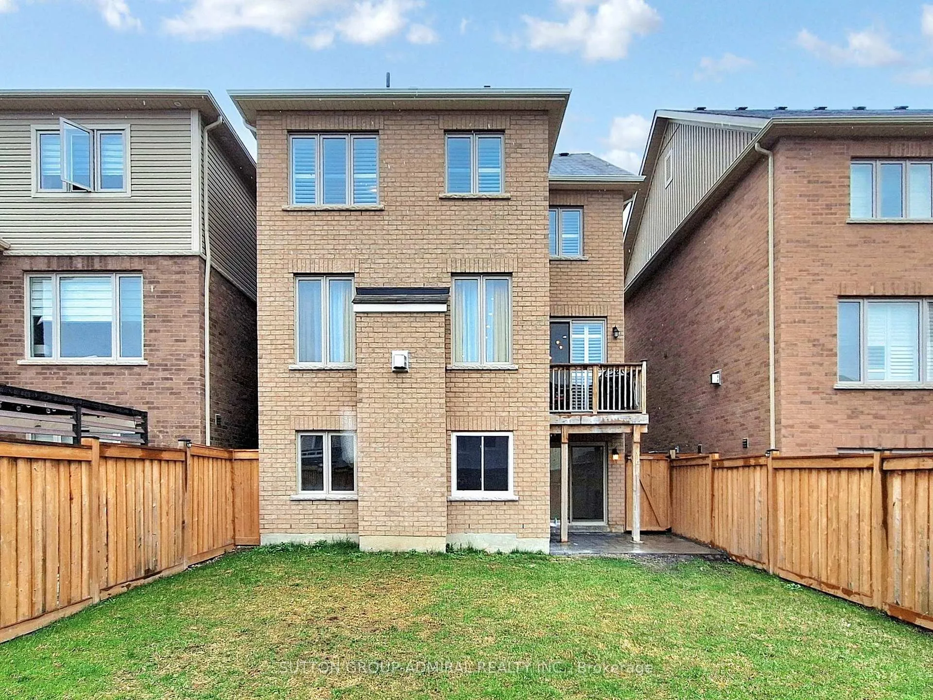 Photo 15 of 22 Casserley (Lower) Crescent, New Tecumseth, Tottenham — HOMEH