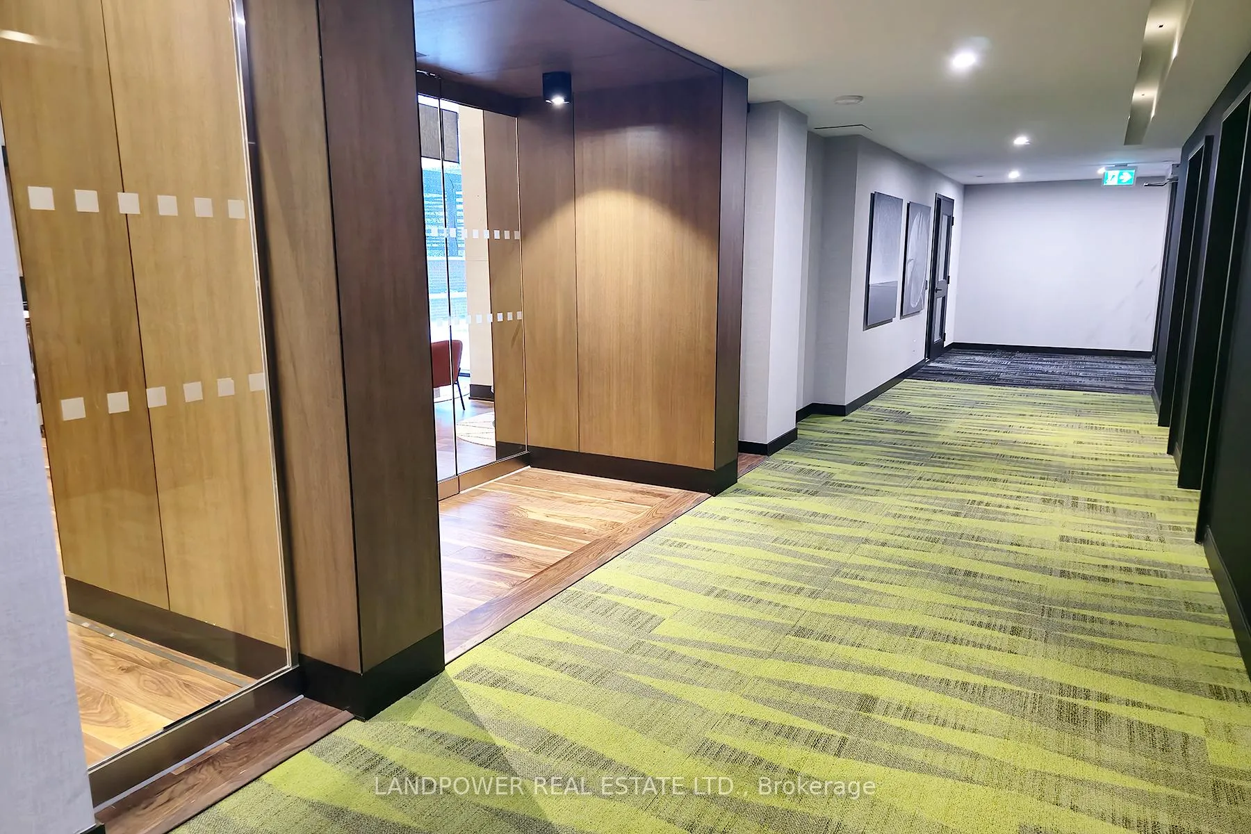 Photo 5 of Unit 819, 8119 Birchmount Road, Markham, Unionville — HOMEH