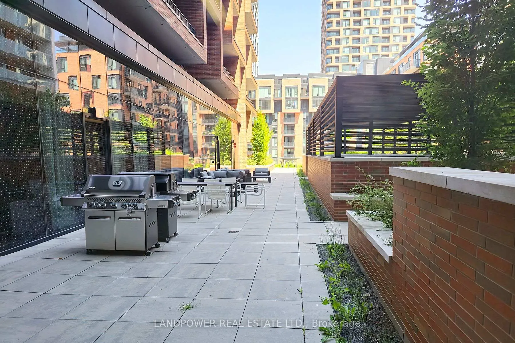 Photo 13 of Unit 819, 8119 Birchmount Road, Markham, Unionville — HOMEH