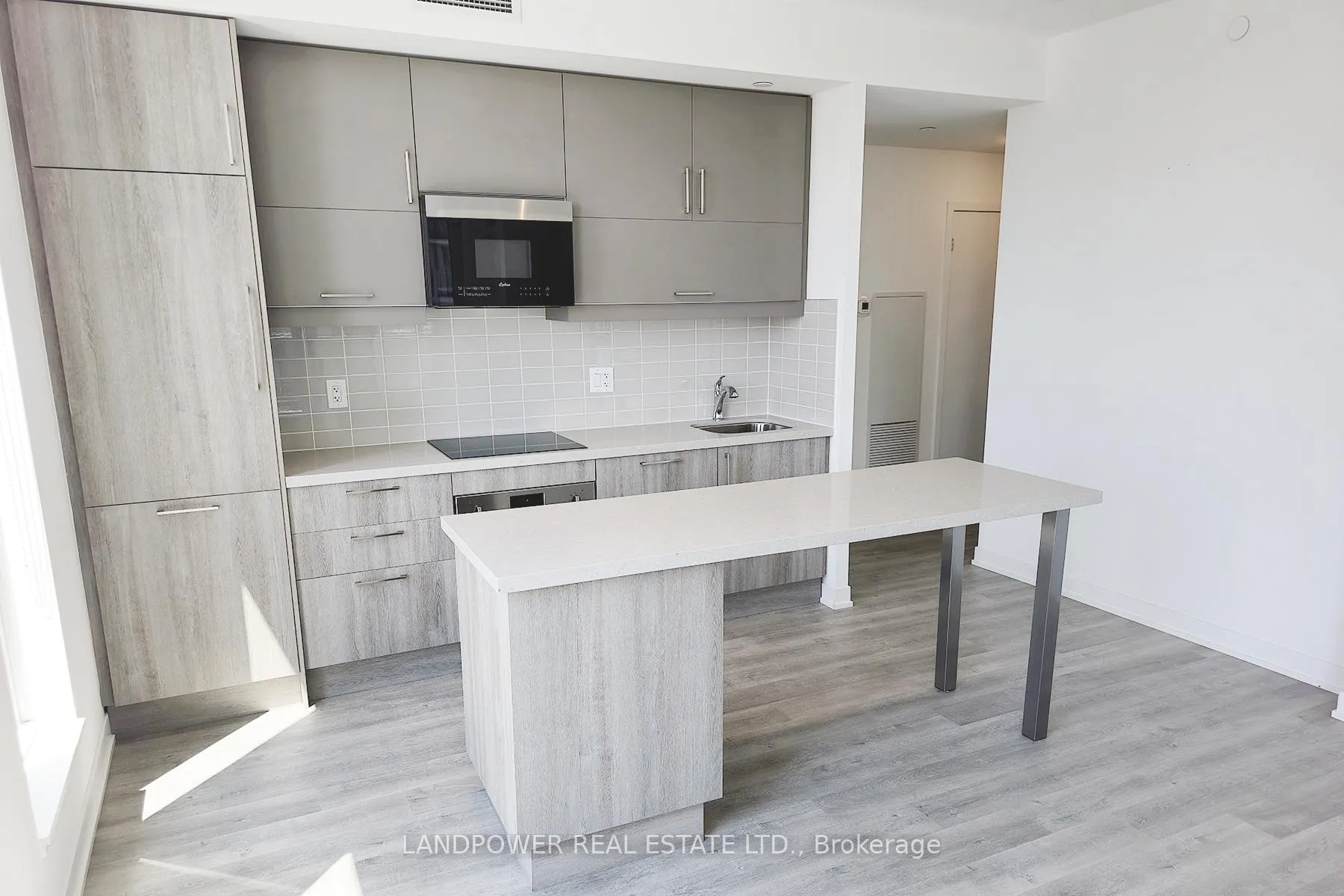 Photo 17 of Unit 819, 8119 Birchmount Road, Markham, Unionville — HOMEH