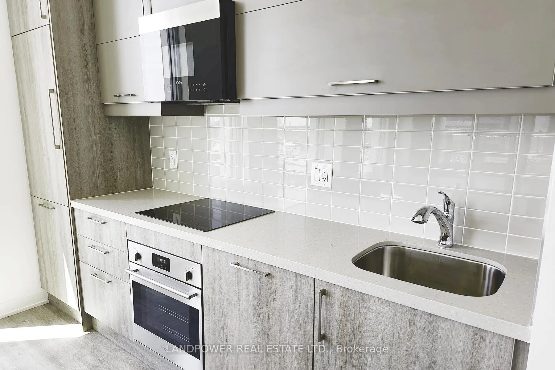 Photo 19 of Unit 819, 8119 Birchmount Road, Markham, Unionville — HOMEH