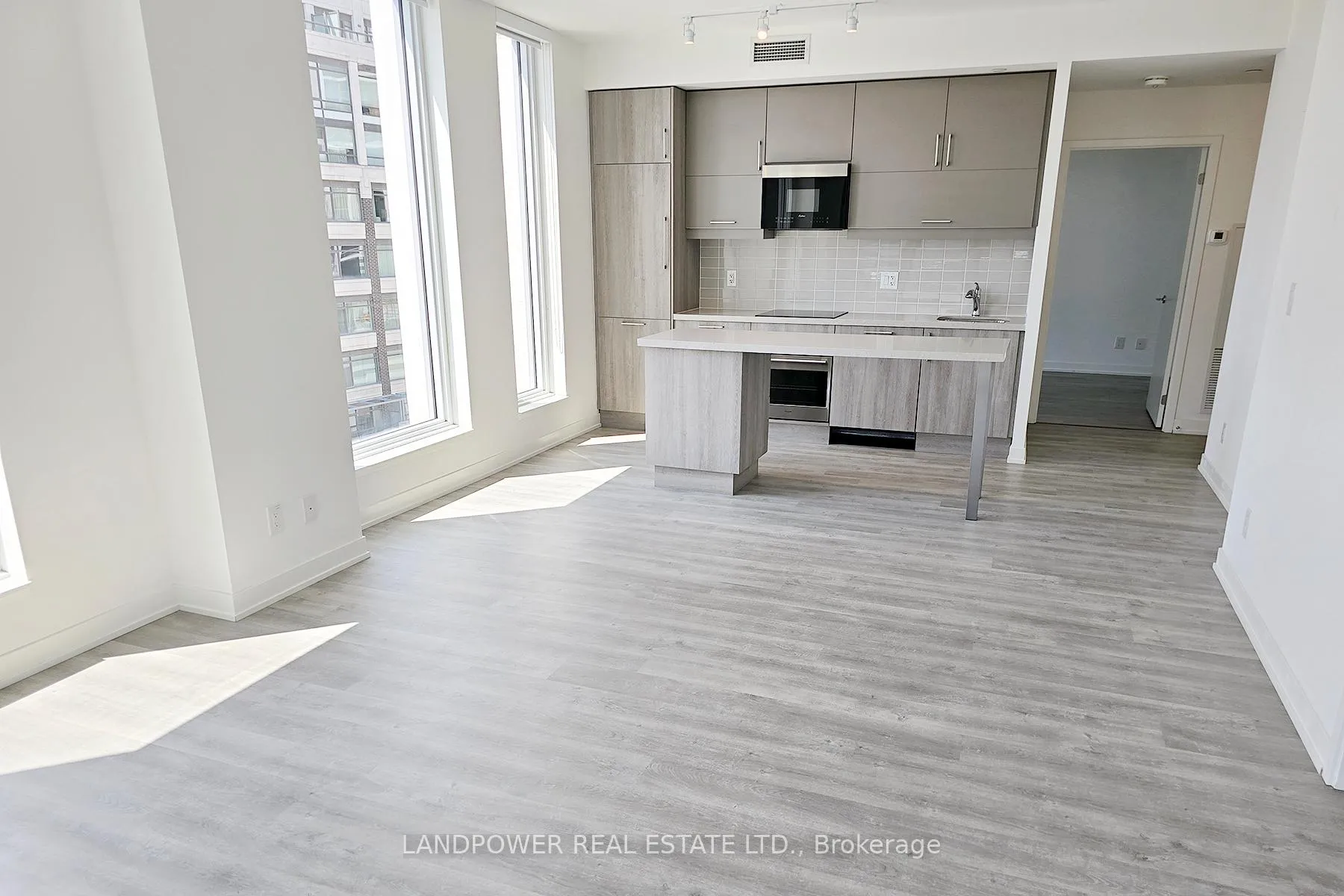 Photo 21 of Unit 819, 8119 Birchmount Road, Markham, Unionville — HOMEH