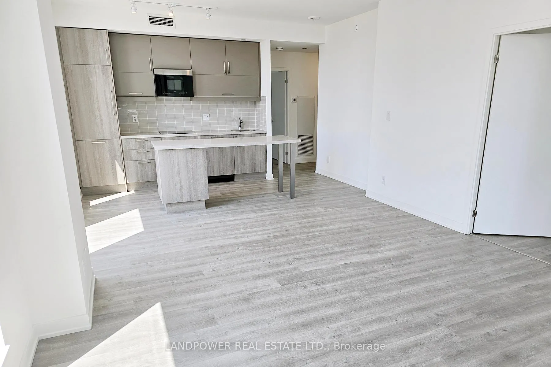 Photo 22 of Unit 819, 8119 Birchmount Road, Markham, Unionville — HOMEH