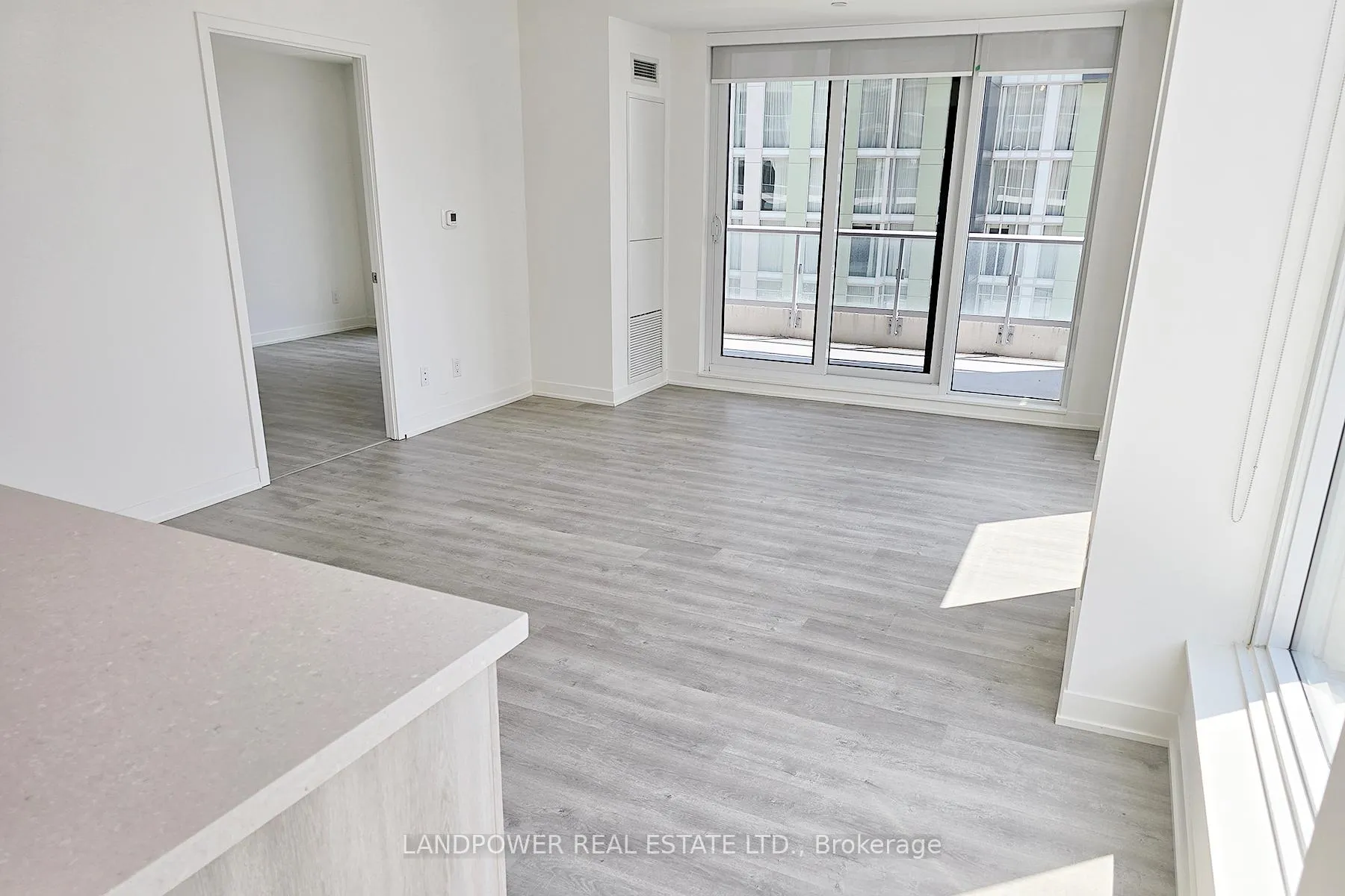 Photo 23 of Unit 819, 8119 Birchmount Road, Markham, Unionville — HOMEH