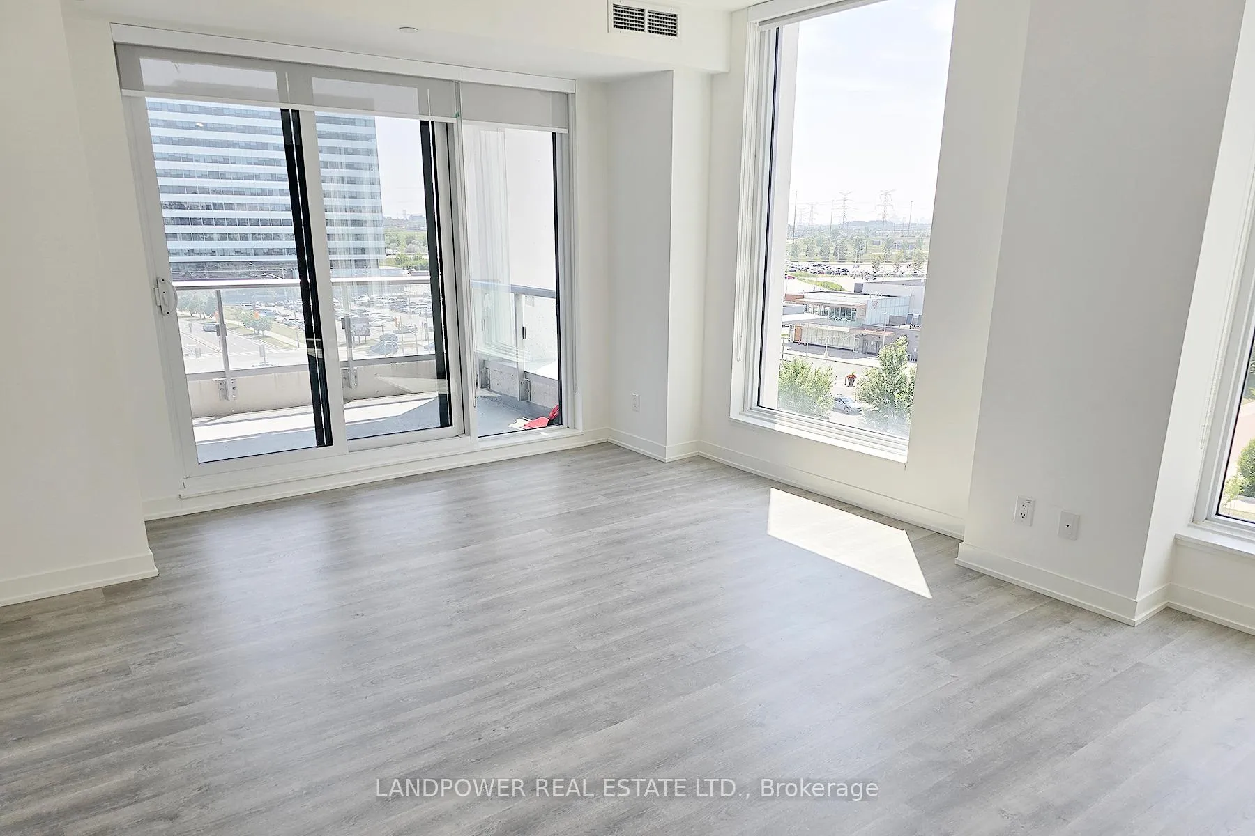 Photo 24 of Unit 819, 8119 Birchmount Road, Markham, Unionville — HOMEH