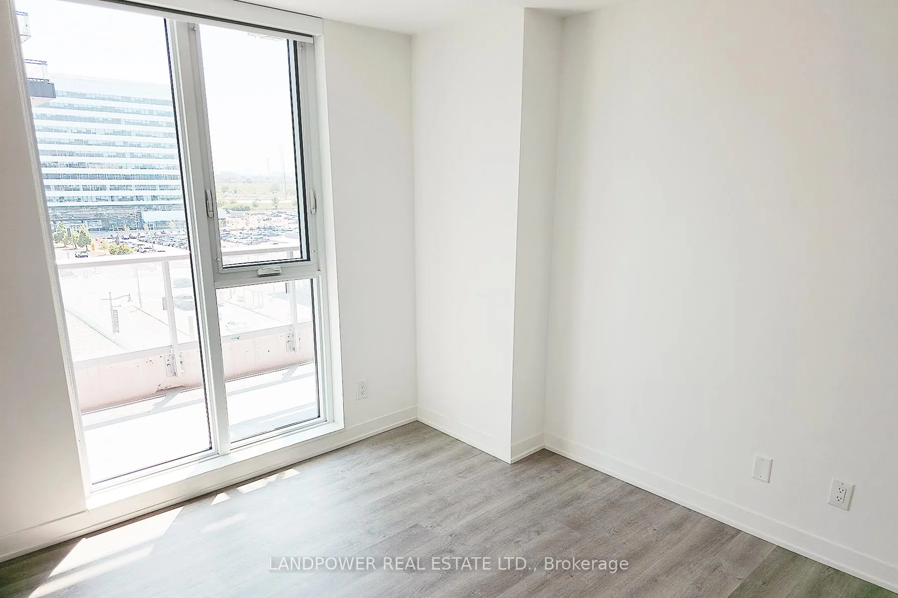 Photo 27 of Unit 819, 8119 Birchmount Road, Markham, Unionville — HOMEH