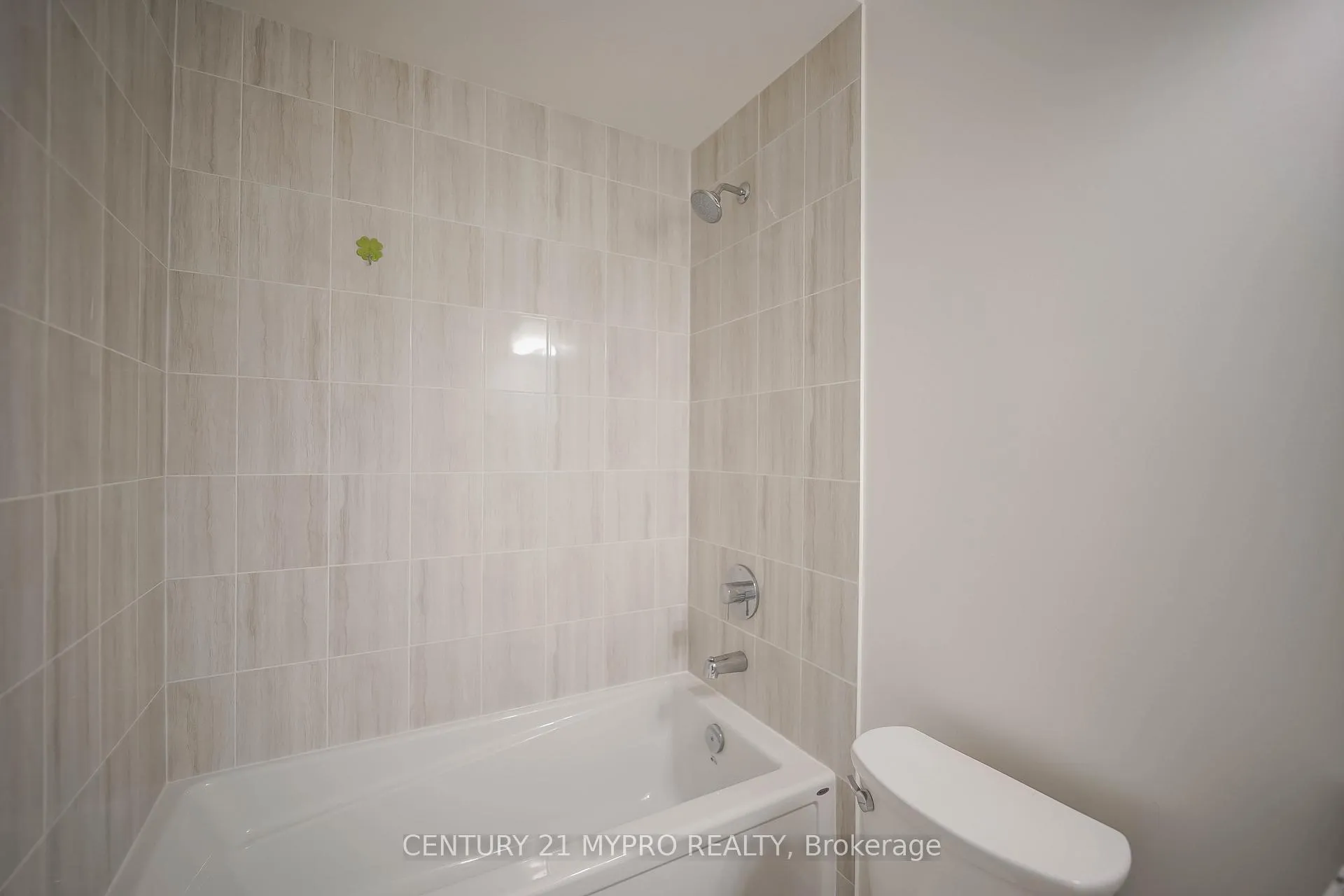 Photo 28 of 24 Royal Aberdeen Road, Markham, Angus Glen — HOMEH