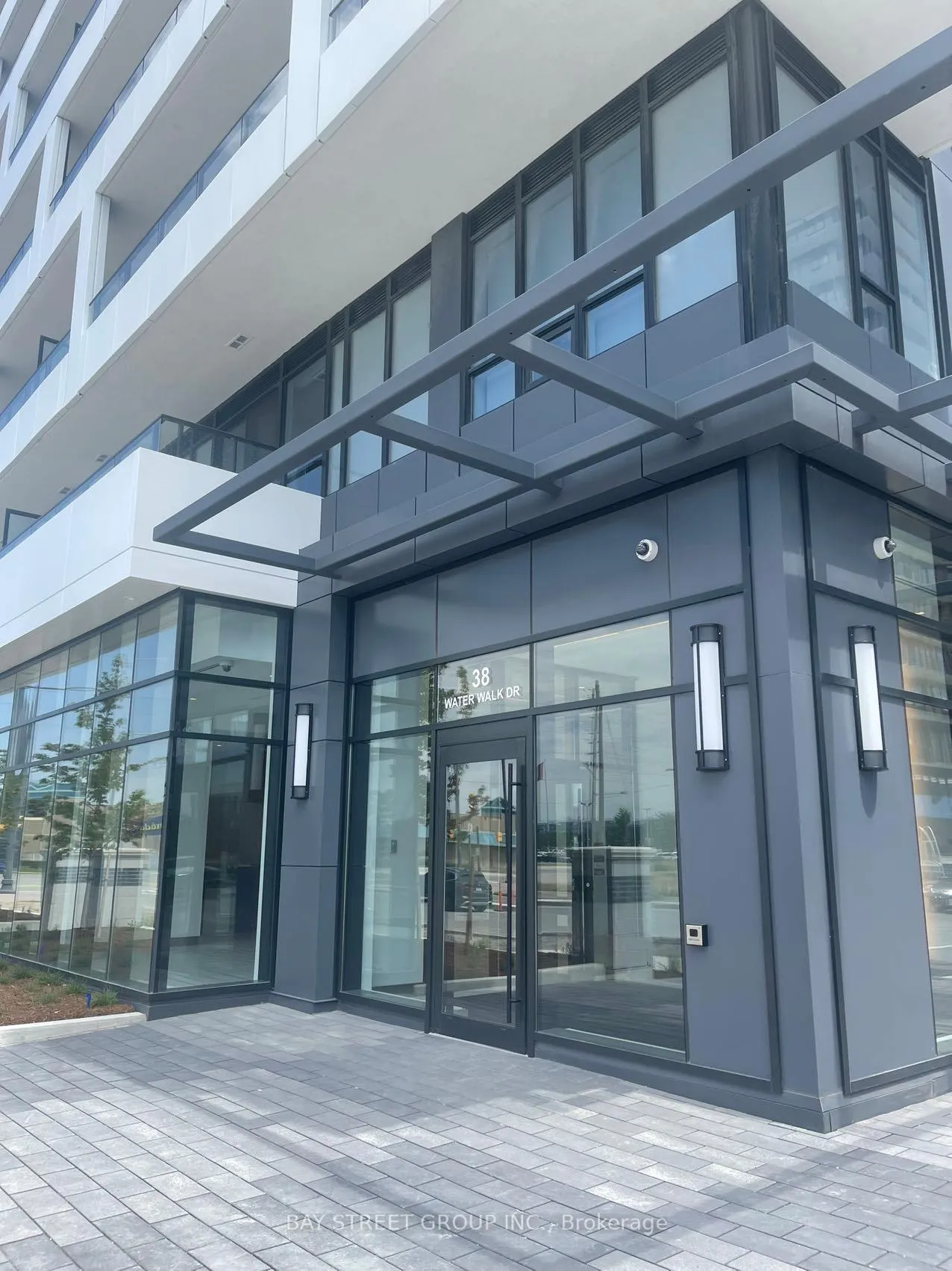 Photo 2 of Unit 921, 38 Water Walk Drive, Markham, Unionville — HOMEH