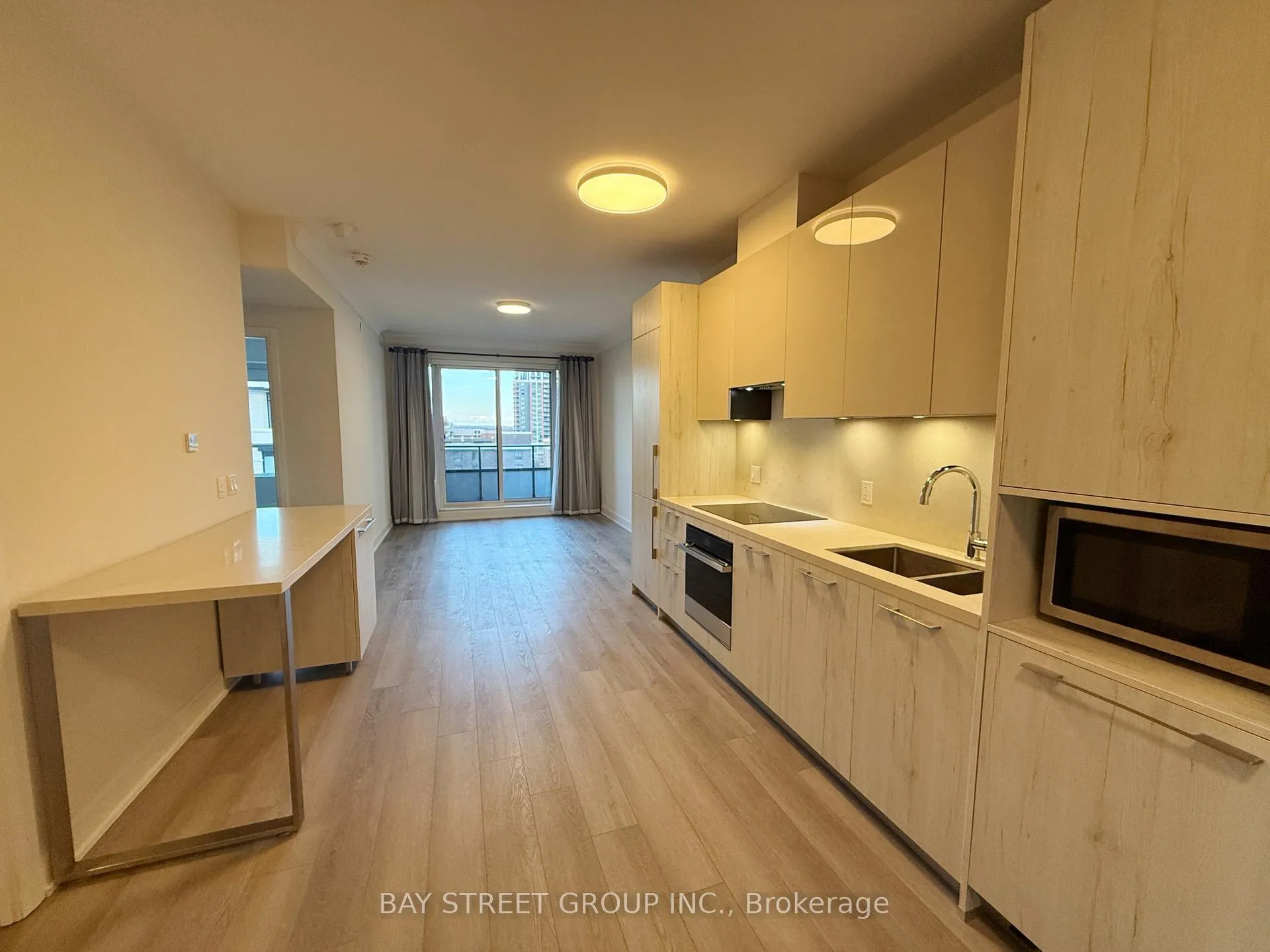 Photo 3 of Unit 921, 38 Water Walk Drive, Markham, Unionville — HOMEH