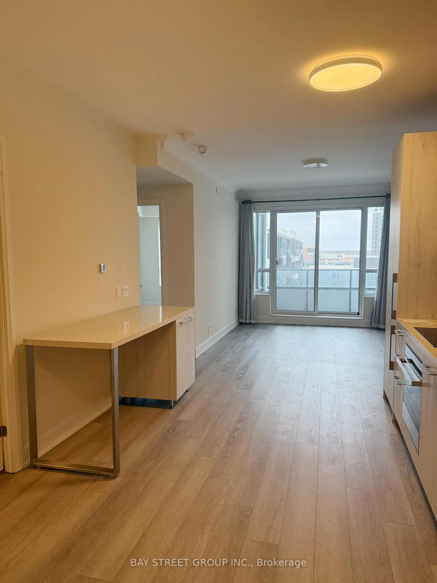 Photo 4 of Unit 921, 38 Water Walk Drive, Markham, Unionville — HOMEH