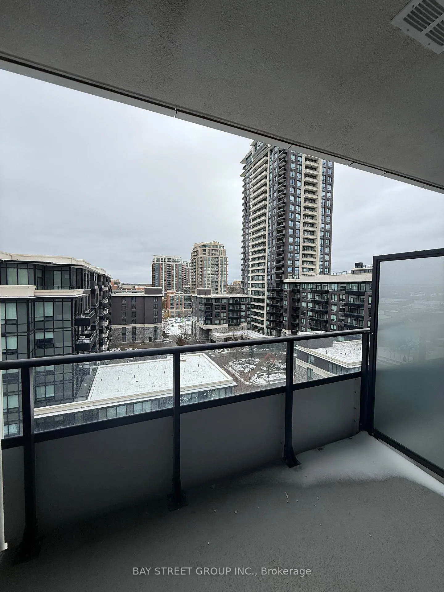 Photo 10 of Unit 921, 38 Water Walk Drive, Markham, Unionville — HOMEH