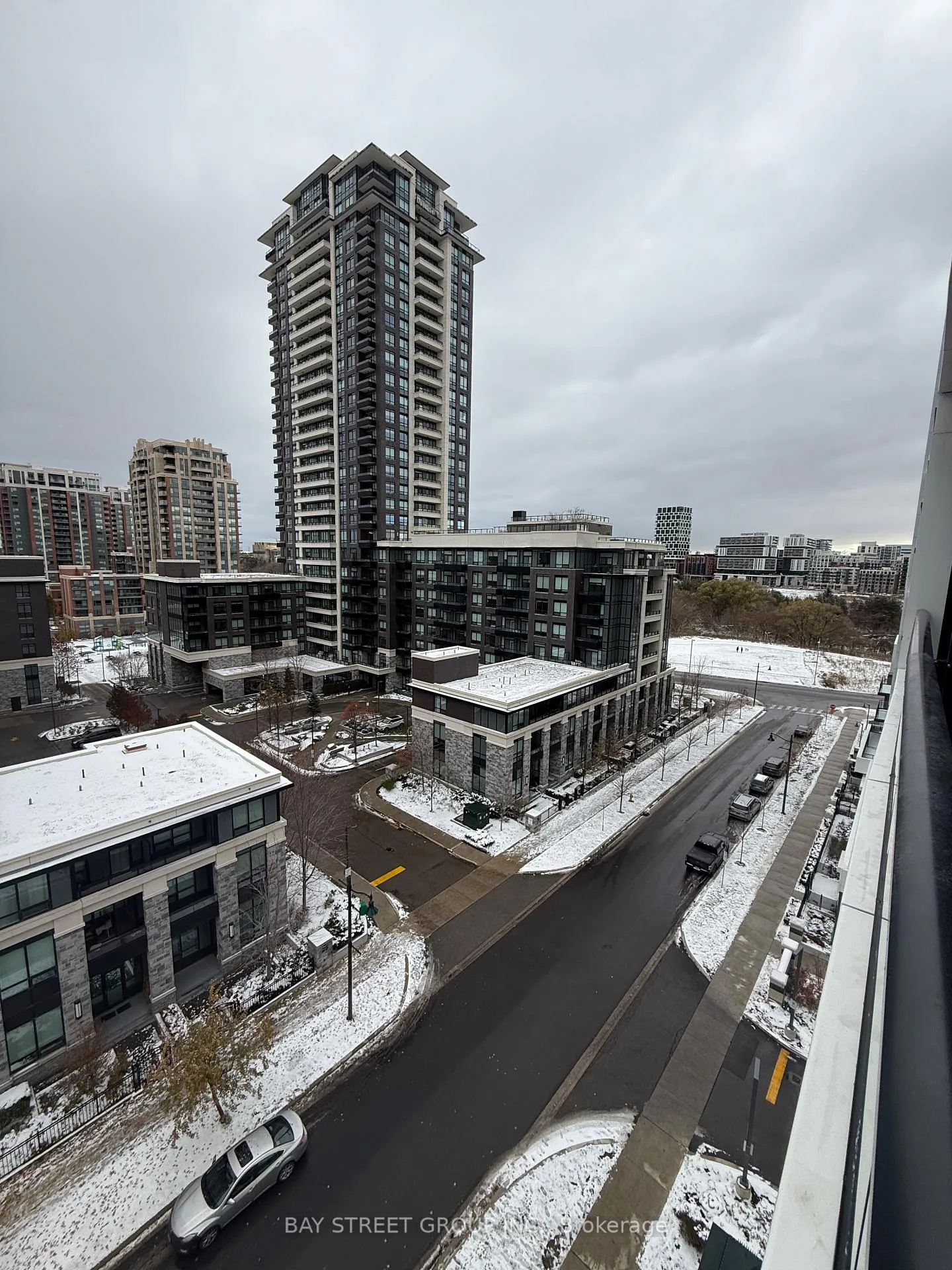 Photo 11 of Unit 921, 38 Water Walk Drive, Markham, Unionville — HOMEH