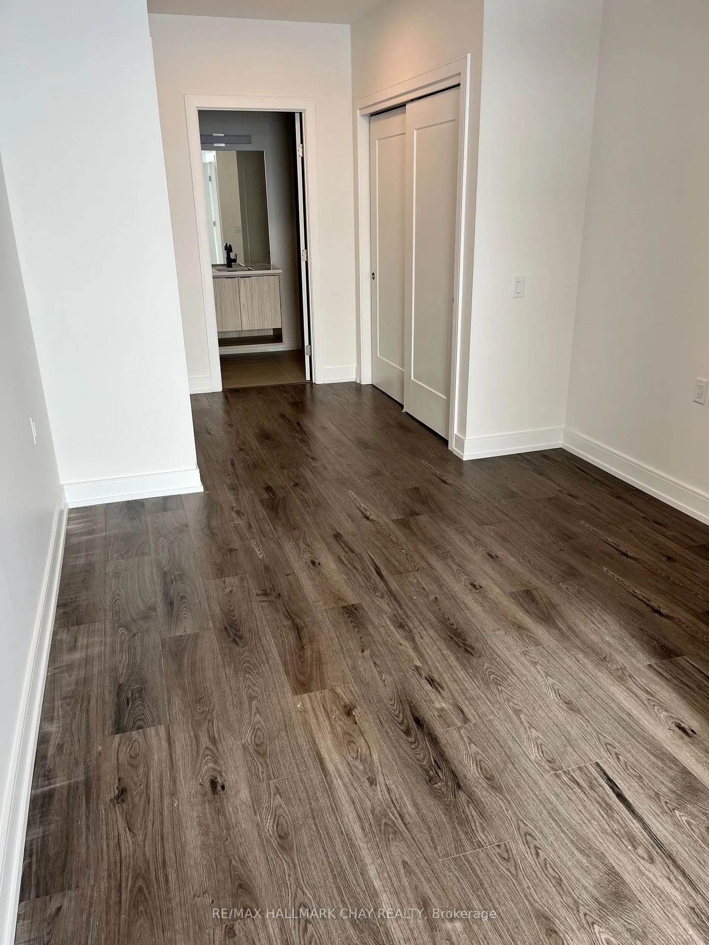 Photo 6 of Unit 702, 185 Dunlop Street E, Barrie, Lakeshore — HOMEH