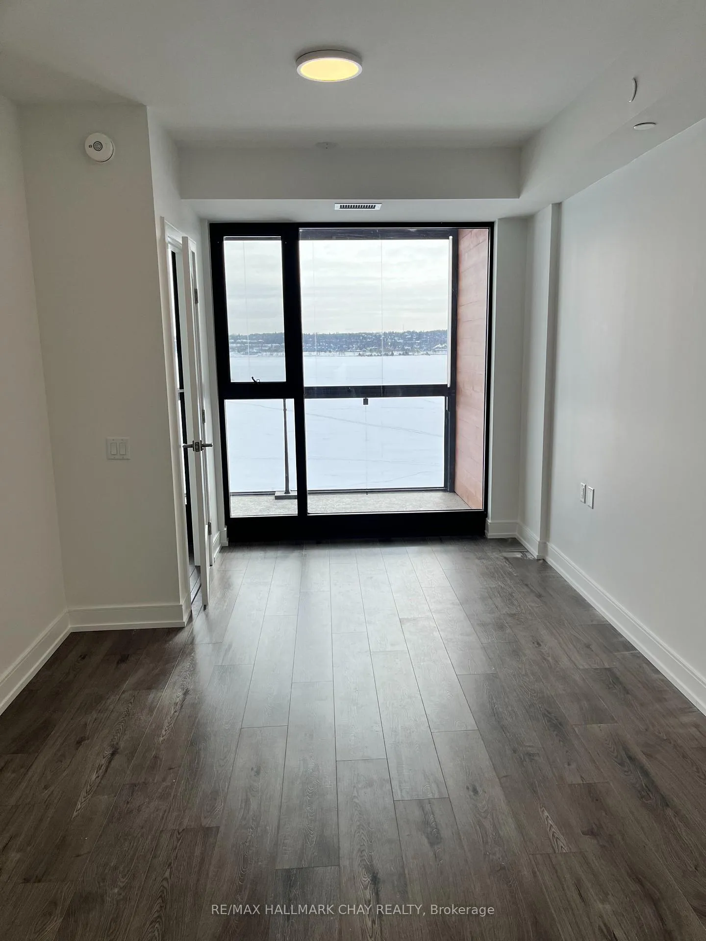 Photo 7 of Unit 702, 185 Dunlop Street E, Barrie, Lakeshore — HOMEH