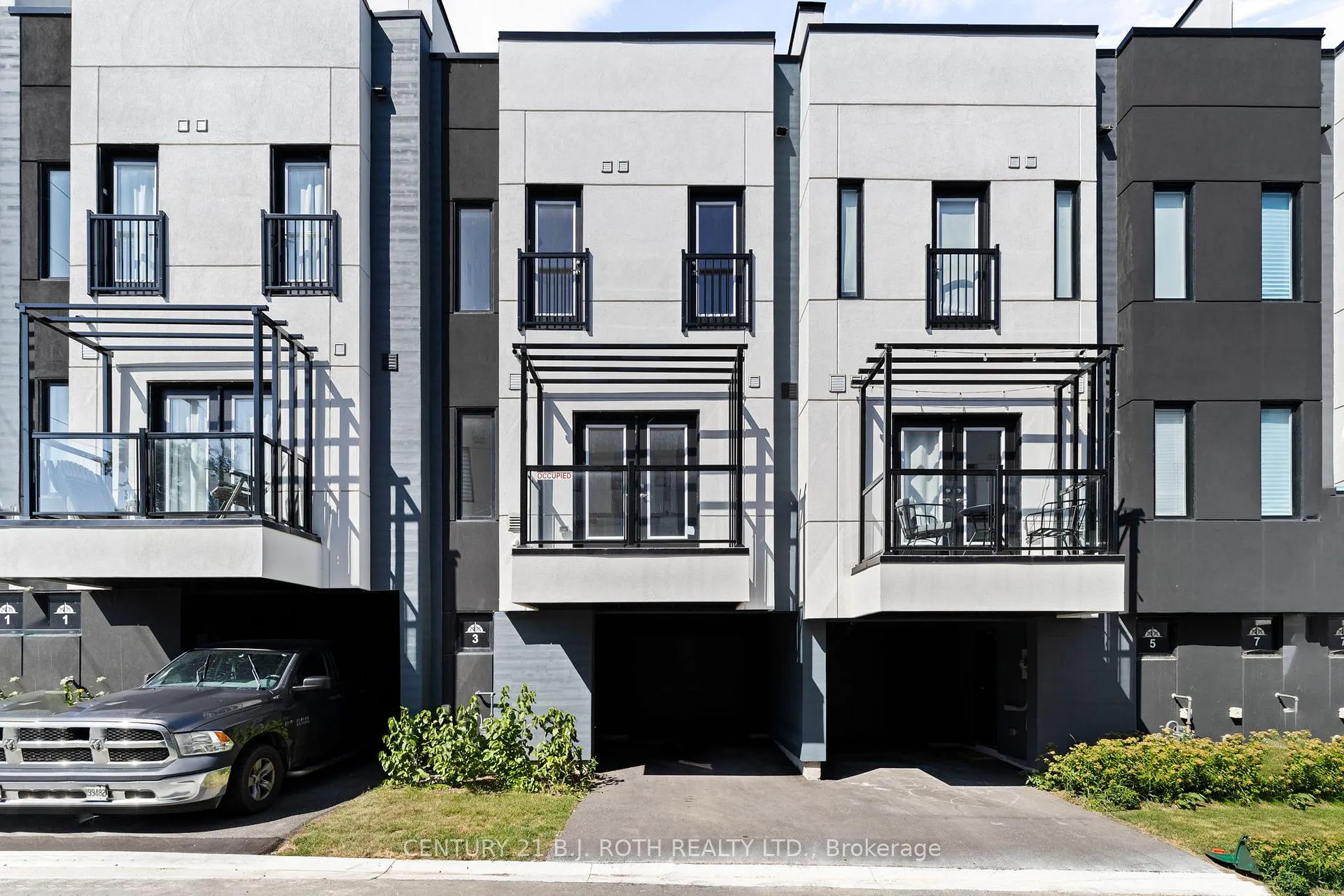 Front of 3 Mariner'S Pier Way