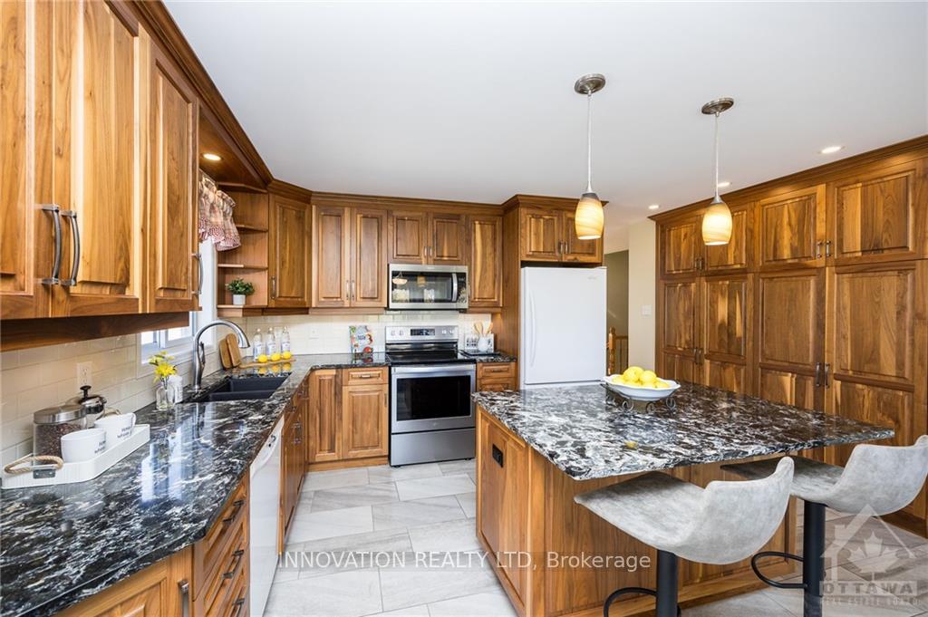 Photo 8 of 136 Patterson Crescent, Carleton Place — HOMEH