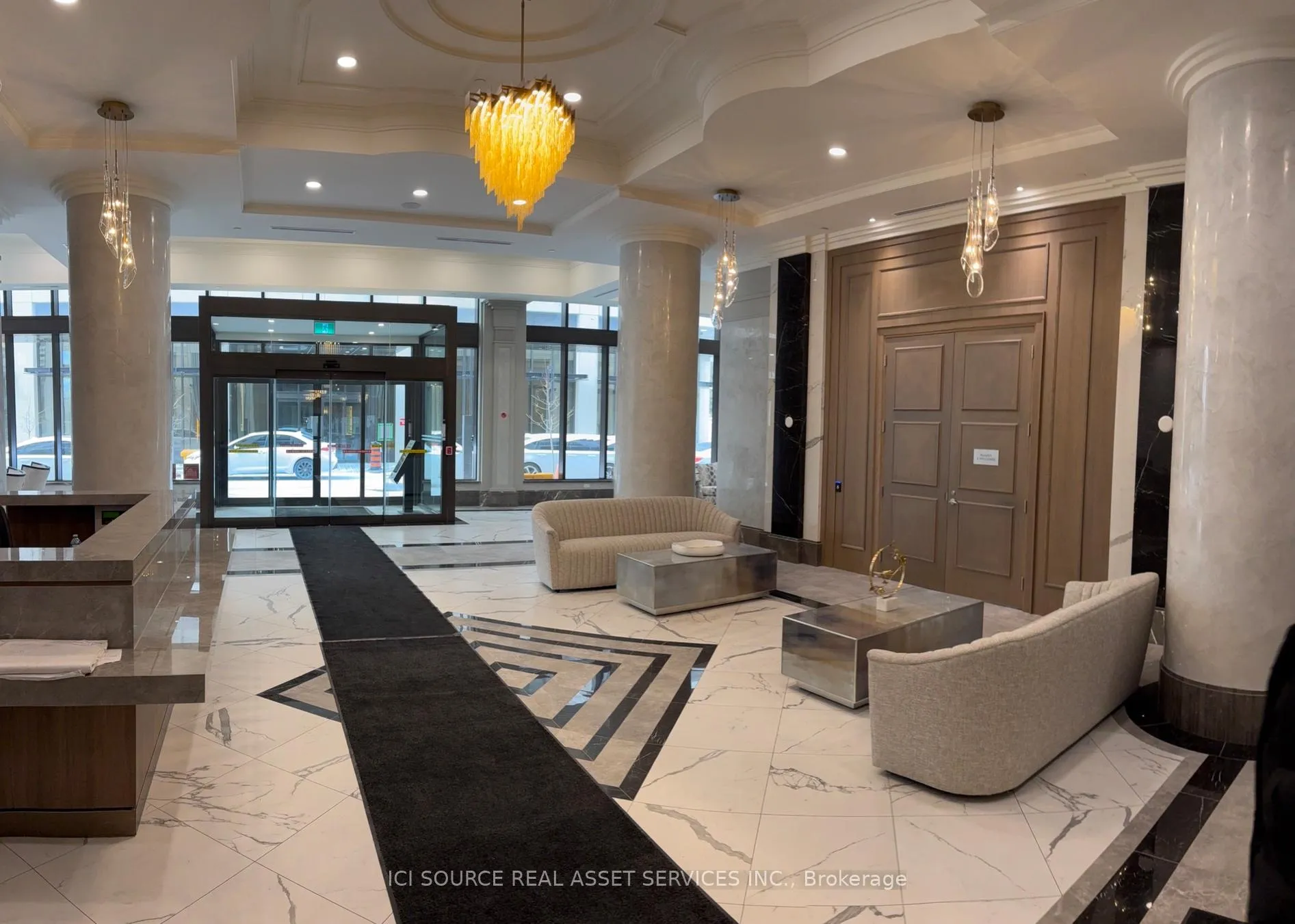 Front of Unit 2706, 30 Elm Drive W
