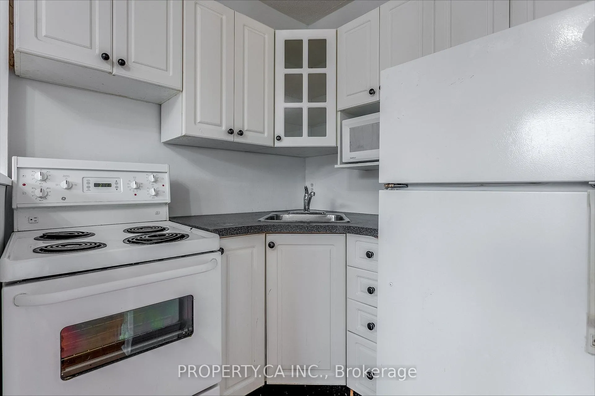 Photo 11 of Unit 2nd Flr, 1011 Kingston Road, Toronto, The Beaches — HOMEH