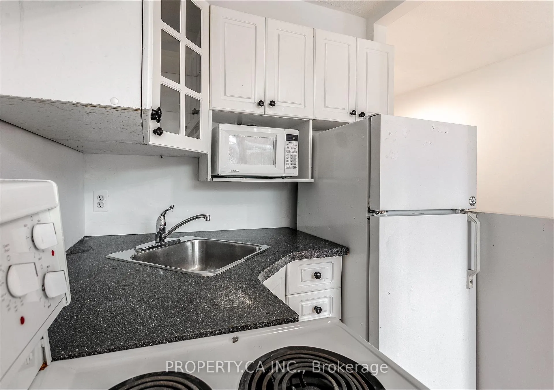 Photo 12 of Unit 2nd Flr, 1011 Kingston Road, Toronto, The Beaches — HOMEH