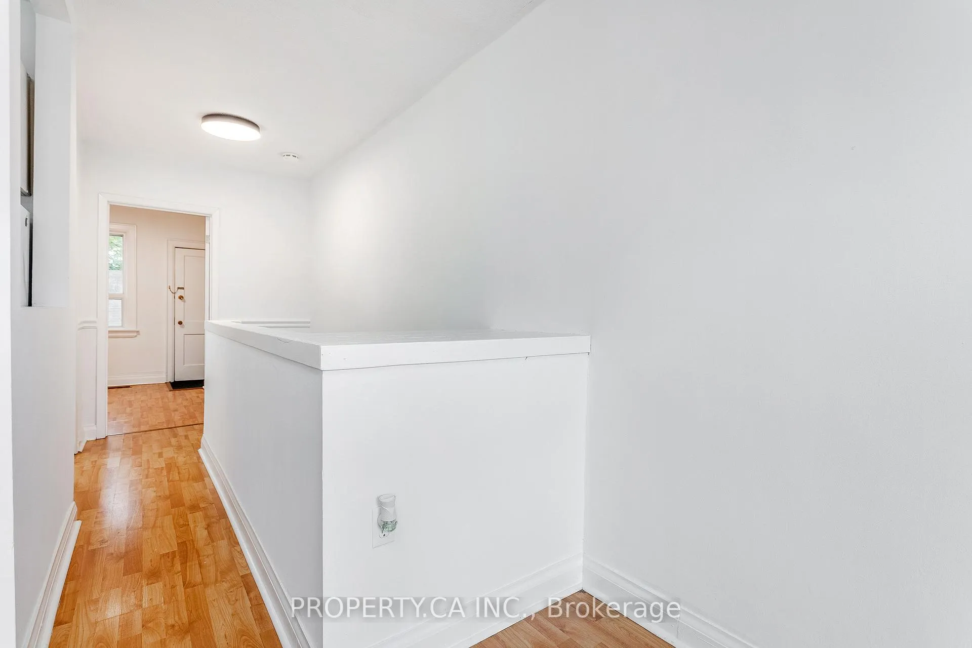 Photo 13 of Unit 2nd Flr, 1011 Kingston Road, Toronto, The Beaches — HOMEH