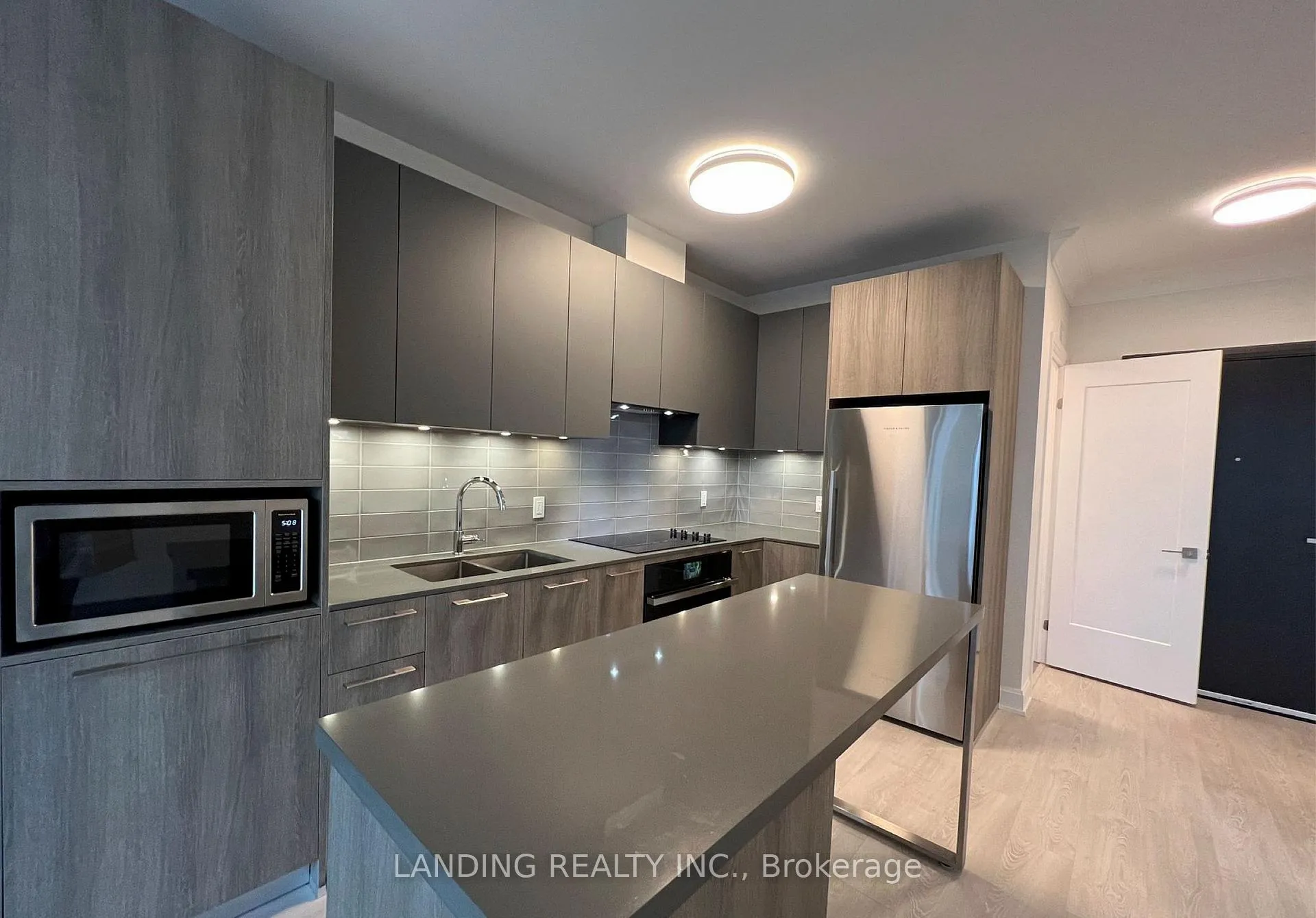 Photo 2 of Unit 1003, 38 Water Walk Drive, Markham, Unionville — HOMEH