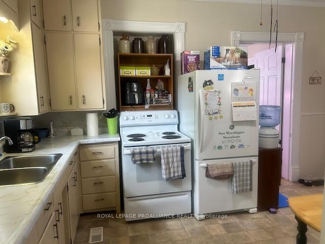 Photo 5 of 161 Foster Avenue, Belleville, Belleville Ward — HOMEH