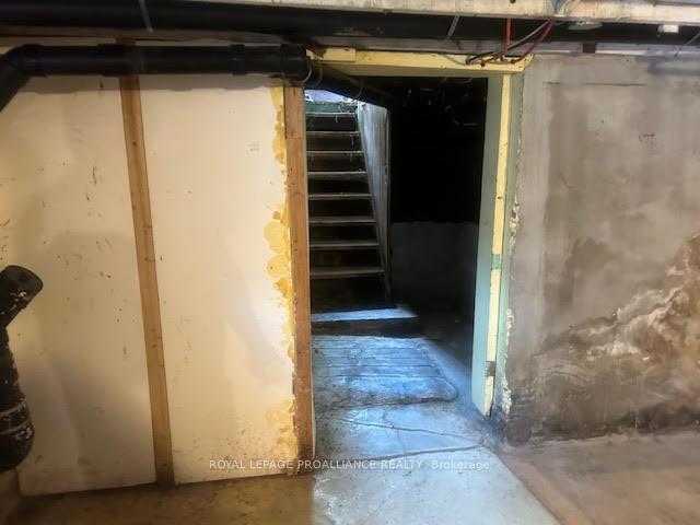 Photo 24 of 161 Foster Avenue, Belleville, Belleville Ward — HOMEH