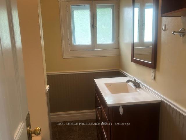 Photo 33 of 161 Foster Avenue, Belleville, Belleville Ward — HOMEH
