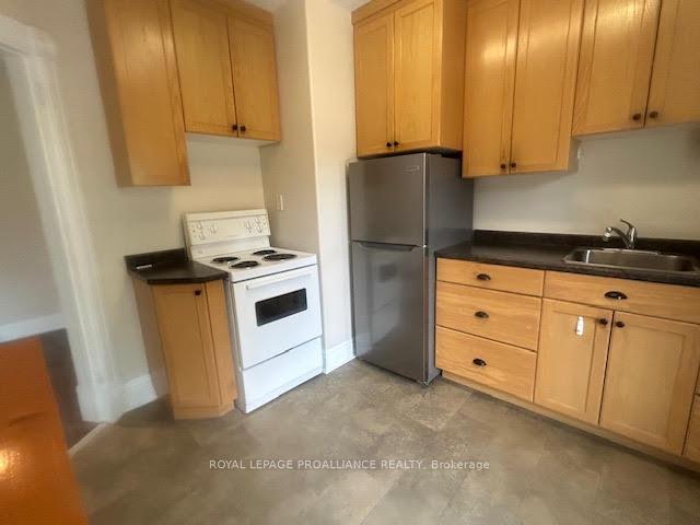 Photo 38 of 161 Foster Avenue, Belleville, Belleville Ward — HOMEH