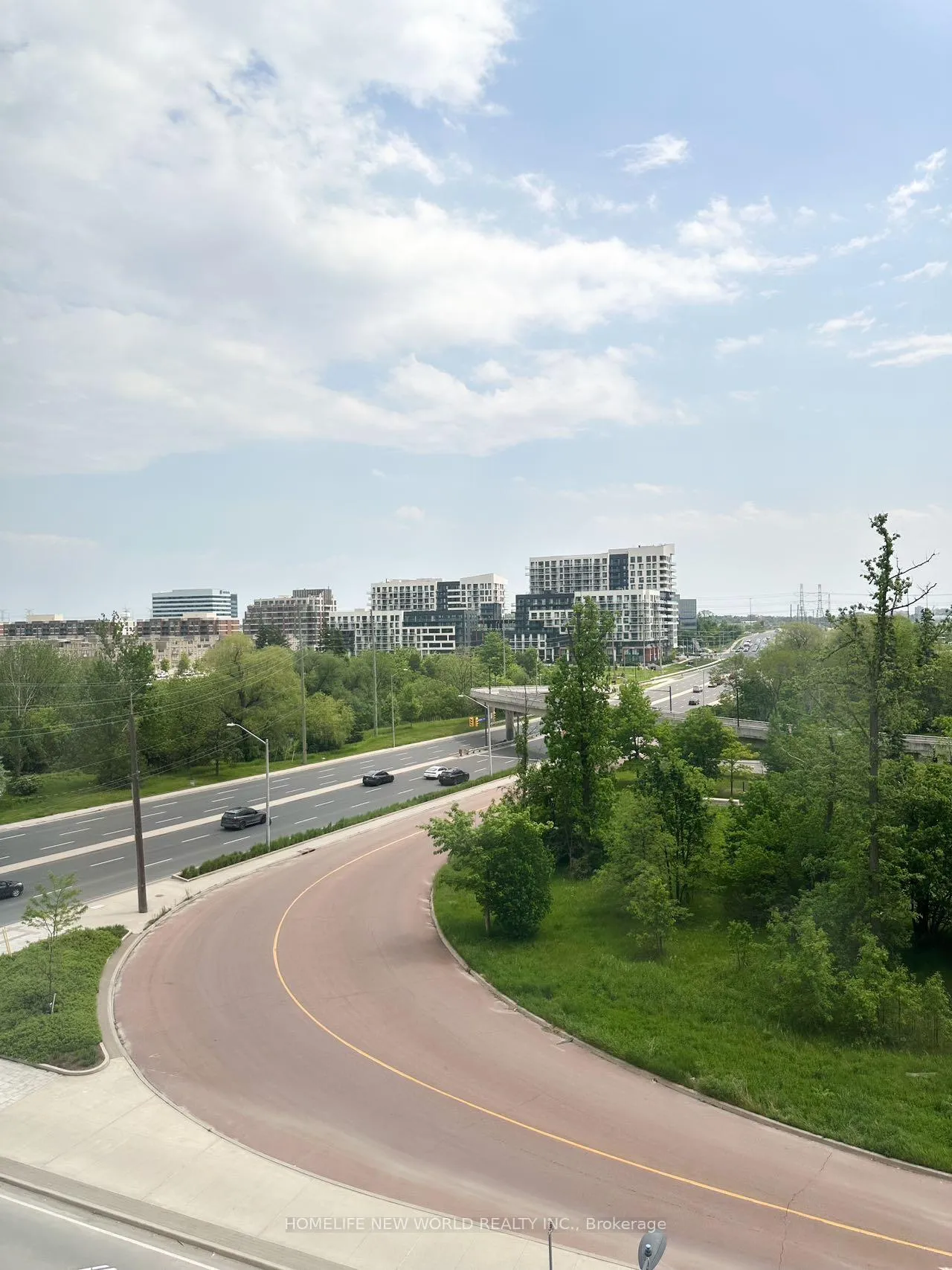 Photo 3 of Unit 718, 8 Cedarland Drive, Markham, Unionville — HOMEH