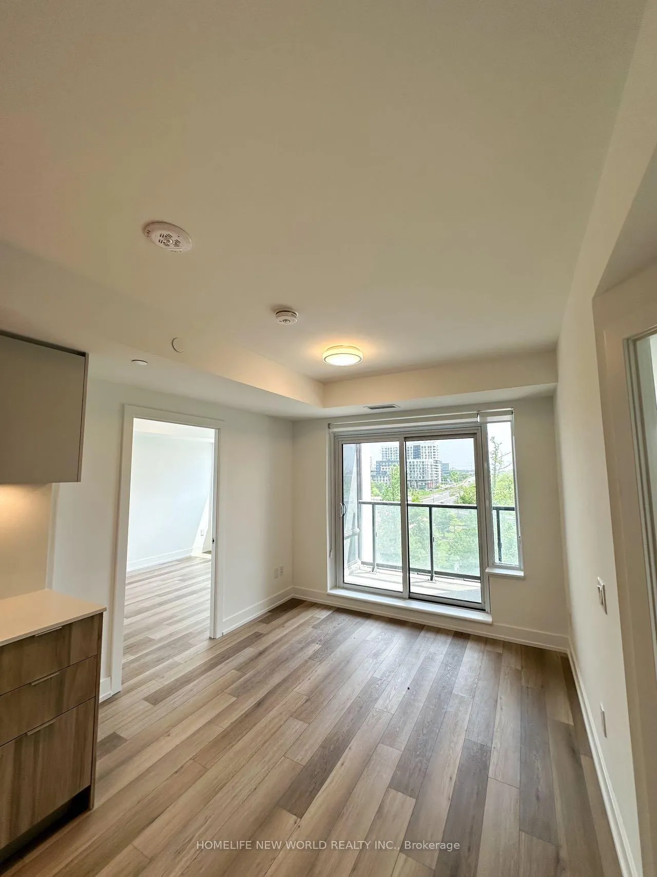 Photo 9 of Unit 718, 8 Cedarland Drive, Markham, Unionville — HOMEH