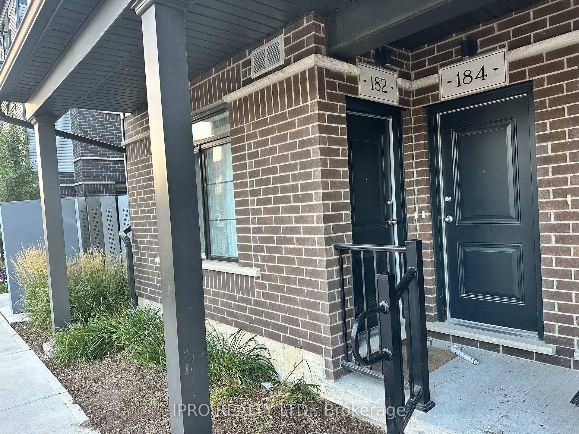 Photo 2 of 182 Wheat Lane, Kitchener — HOMEH