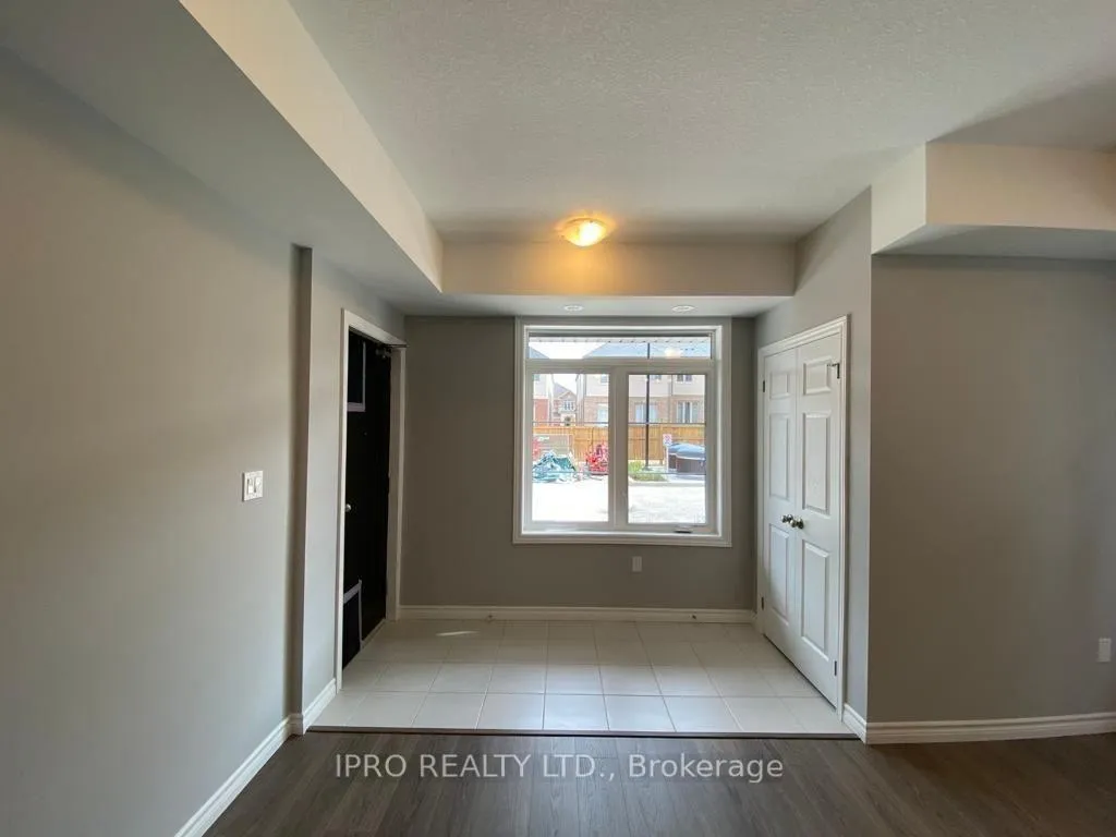 Photo 4 of 182 Wheat Lane, Kitchener — HOMEH