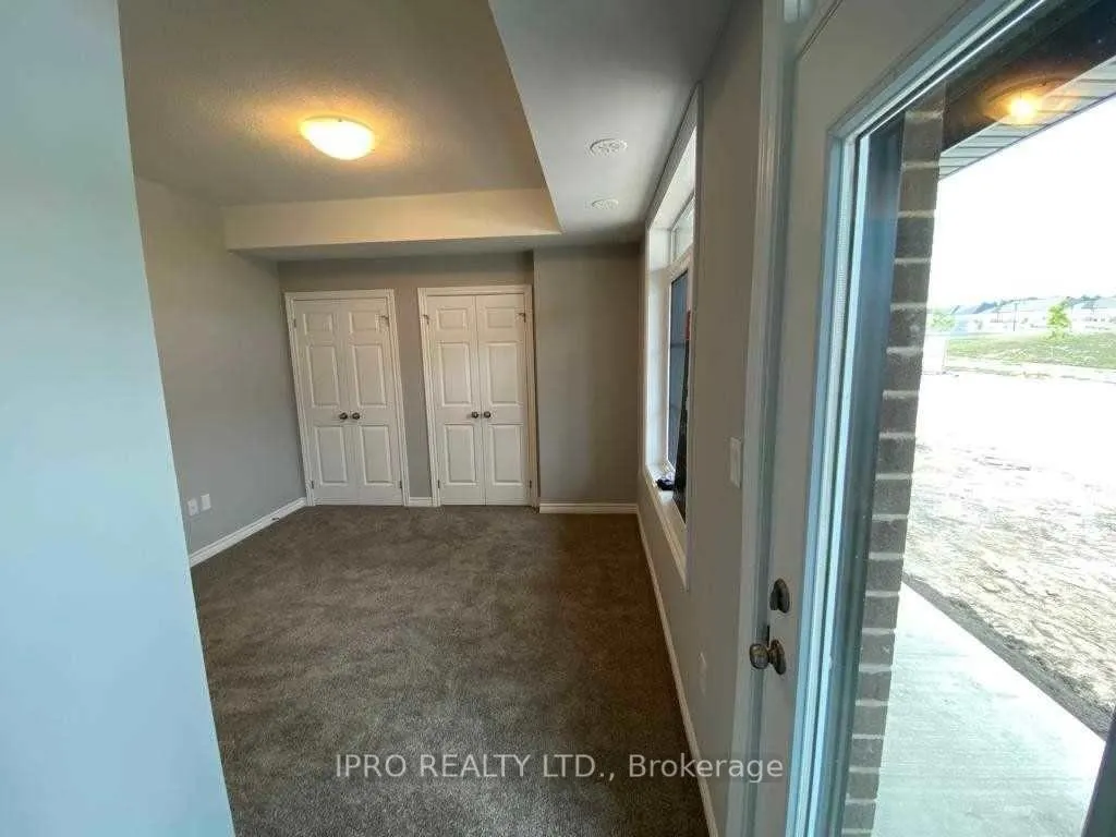 Photo 8 of 182 Wheat Lane, Kitchener — HOMEH