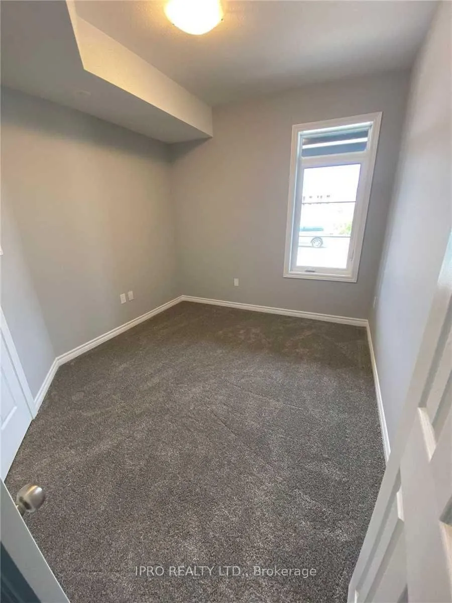 Photo 11 of 182 Wheat Lane, Kitchener — HOMEH