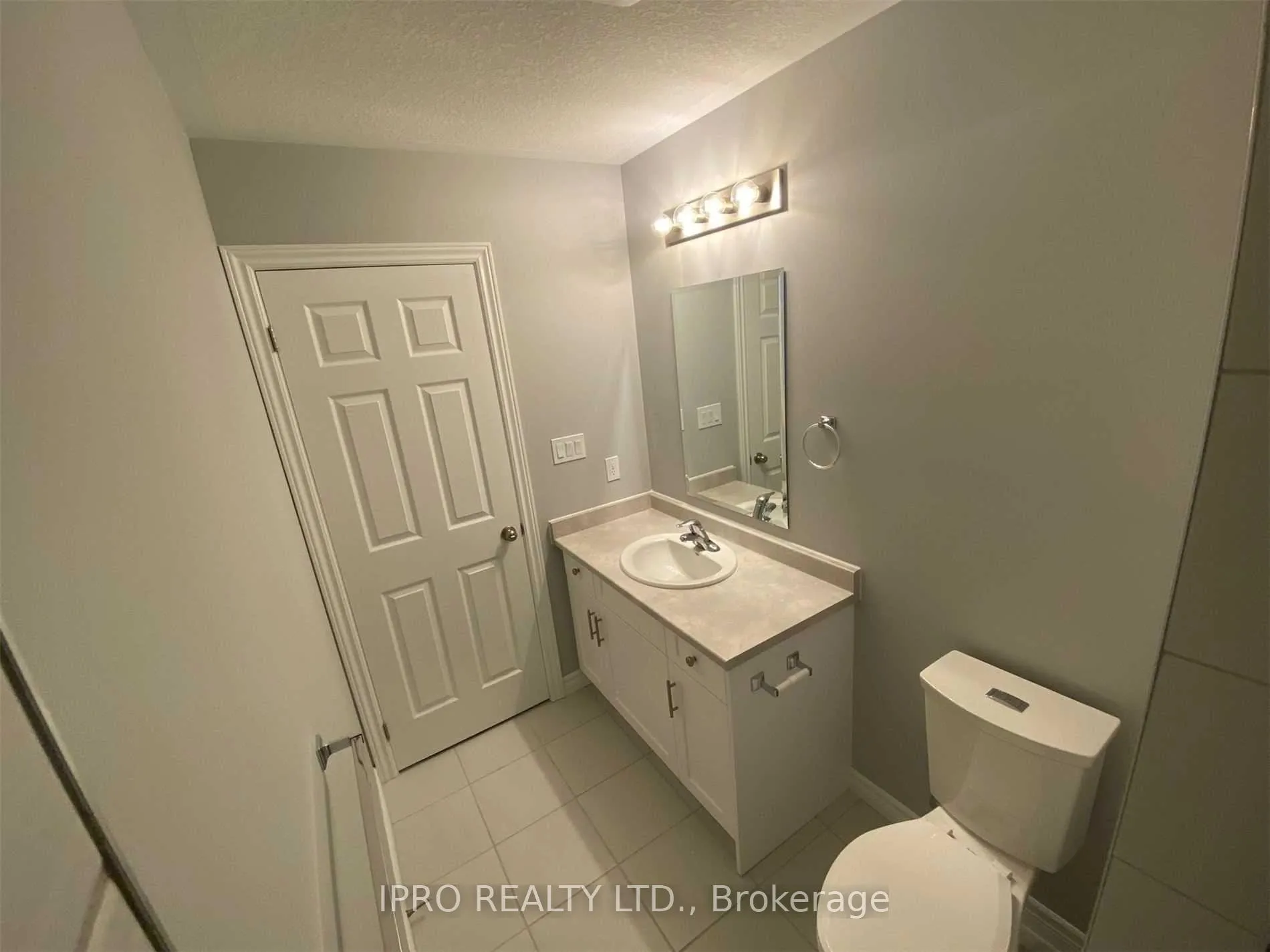 Photo 13 of 182 Wheat Lane, Kitchener — HOMEH