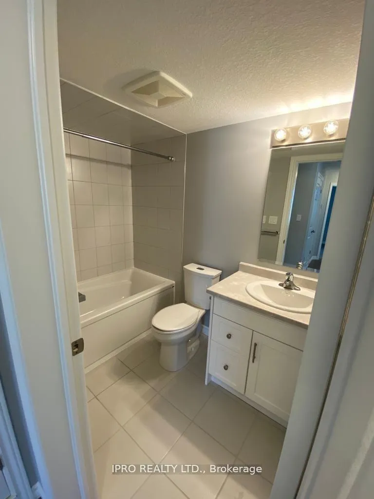 Photo 14 of 182 Wheat Lane, Kitchener — HOMEH
