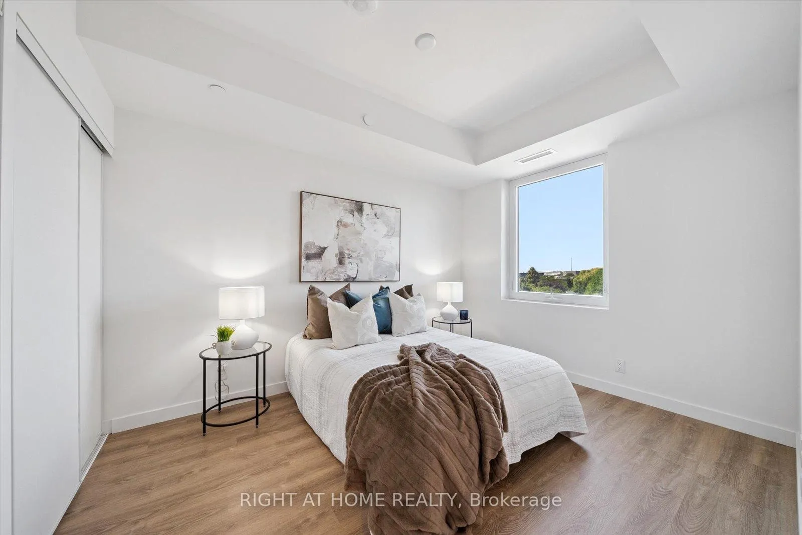 Photo 6 of Unit 1309, 1050 Eastern Avenue, Toronto, The Beaches — HOMEH