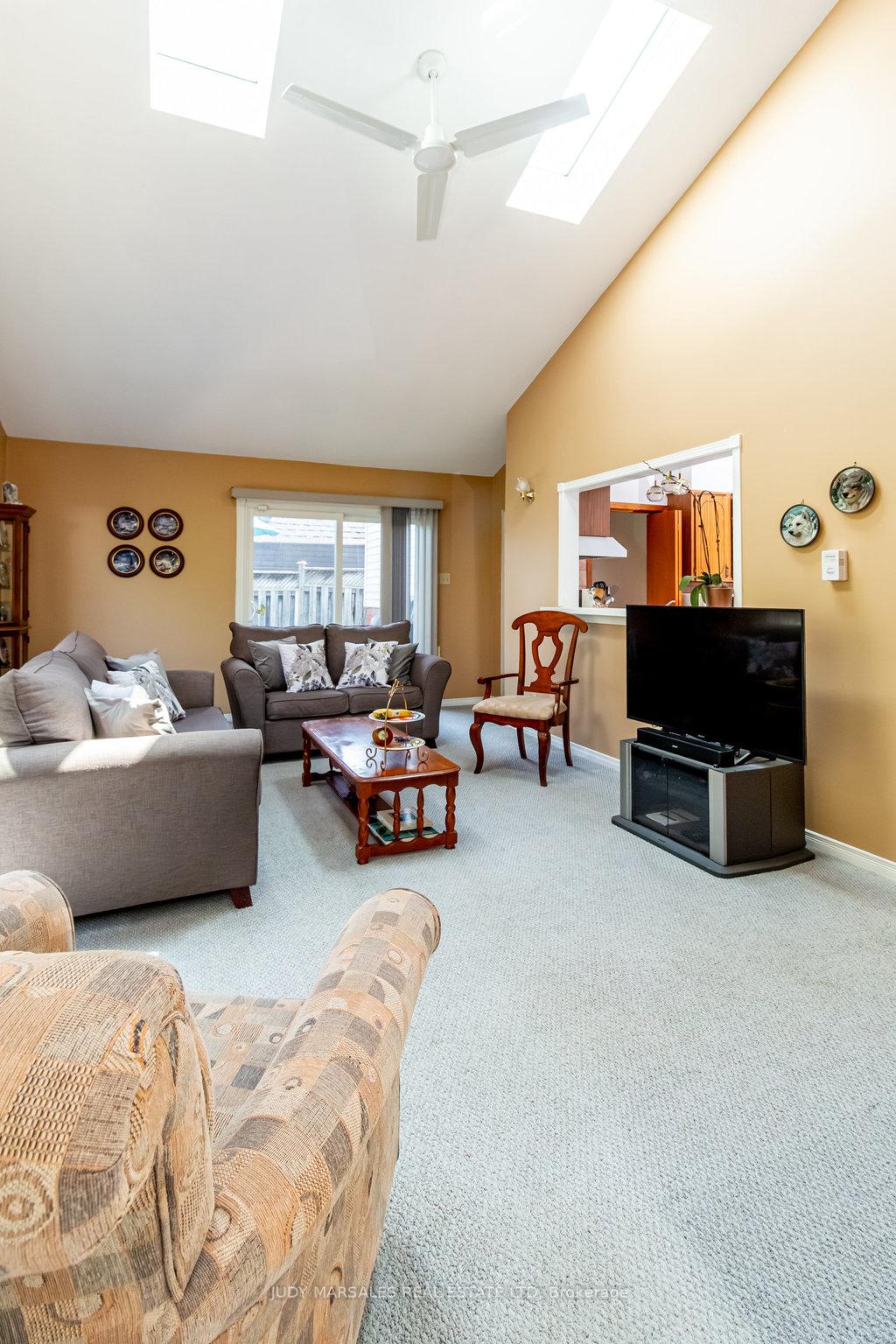 Photo 9 of 5195 Suncrest Road, Burlington, Appleby — HOMEH