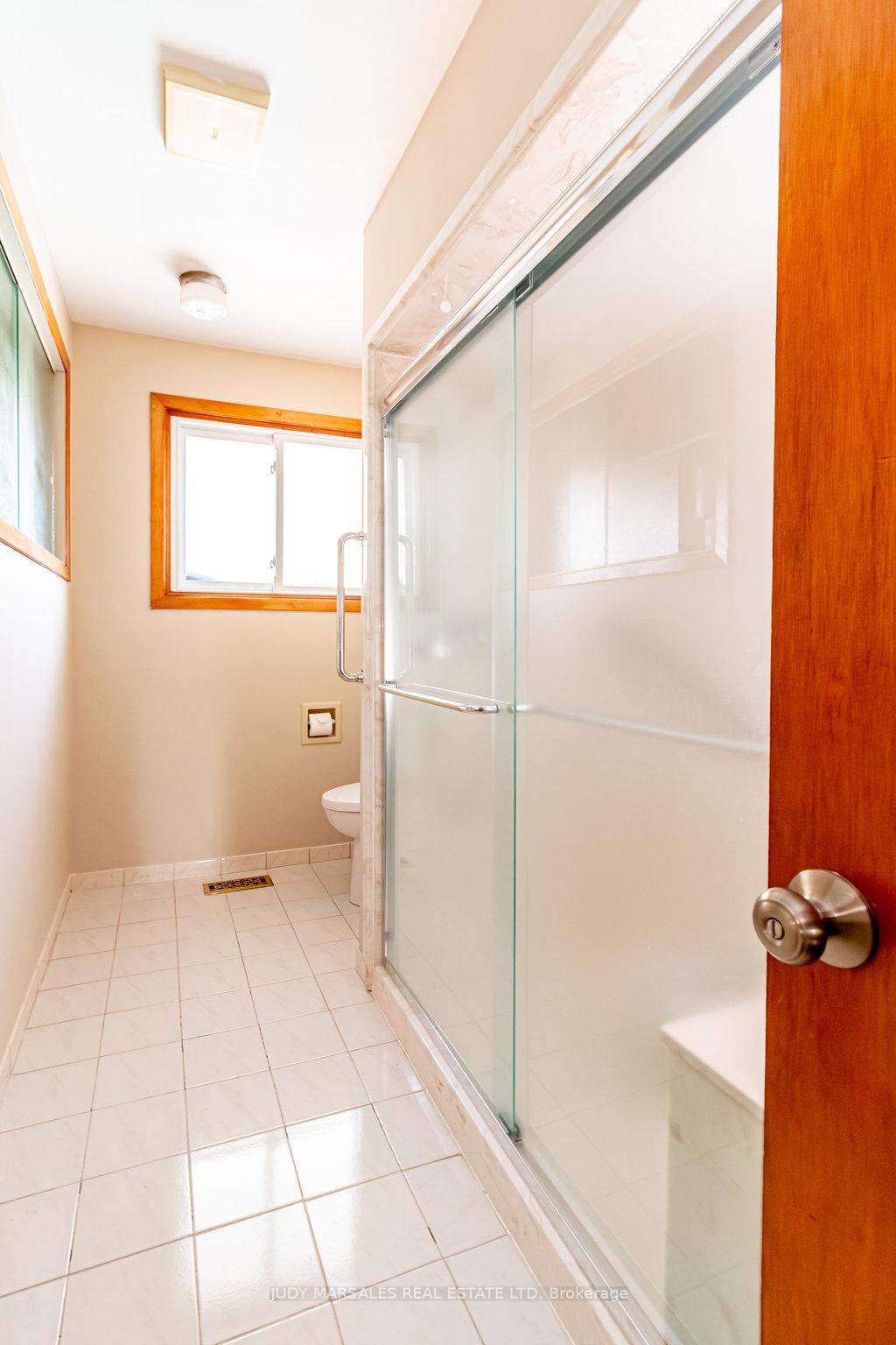 Photo 11 of 5195 Suncrest Road, Burlington, Appleby — HOMEH