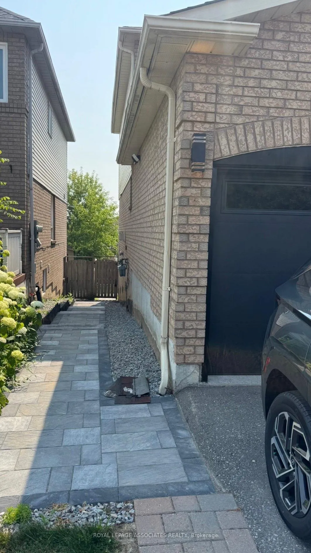 Photo 2 of Unit Lower, 57 Apple Blossom Boulevard, Clarington, Bowmanville — HOMEH