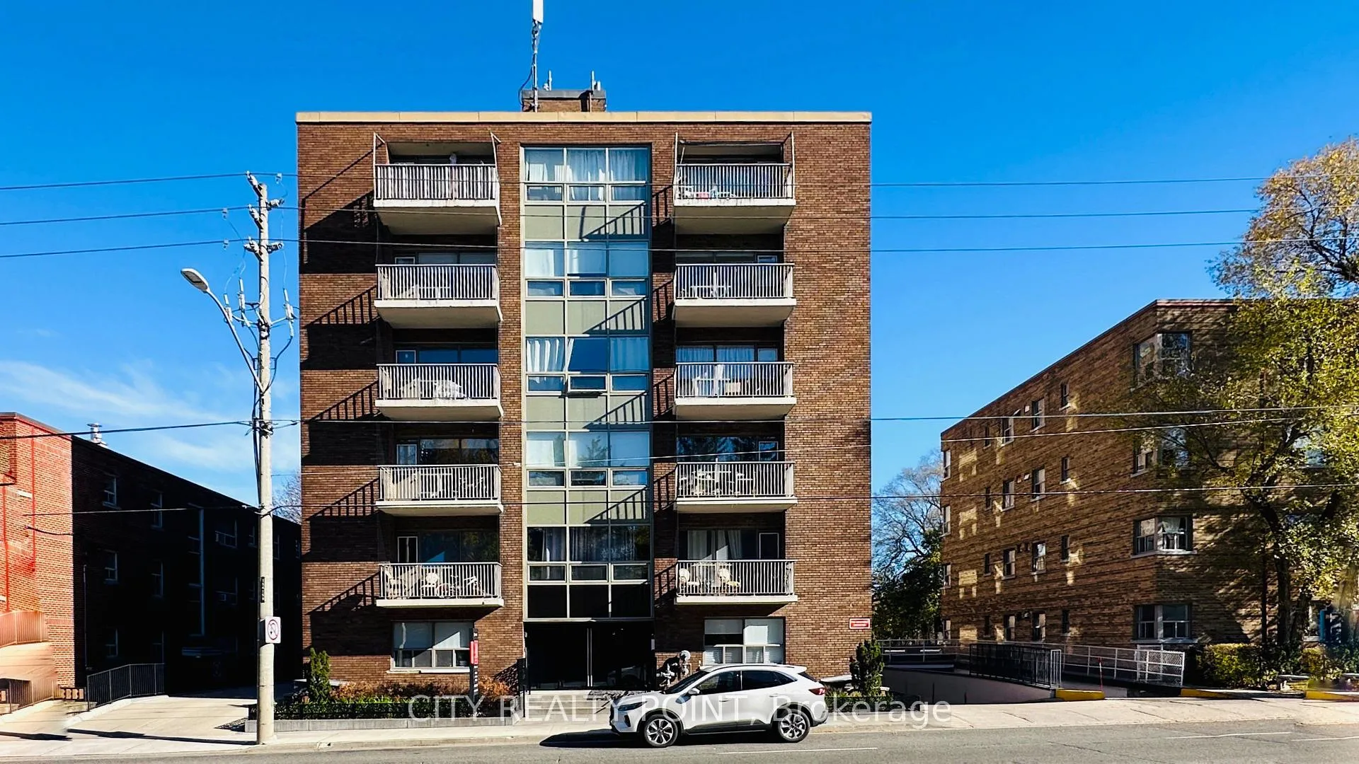Front of Unit 103, 1291 Bayview Avenue N