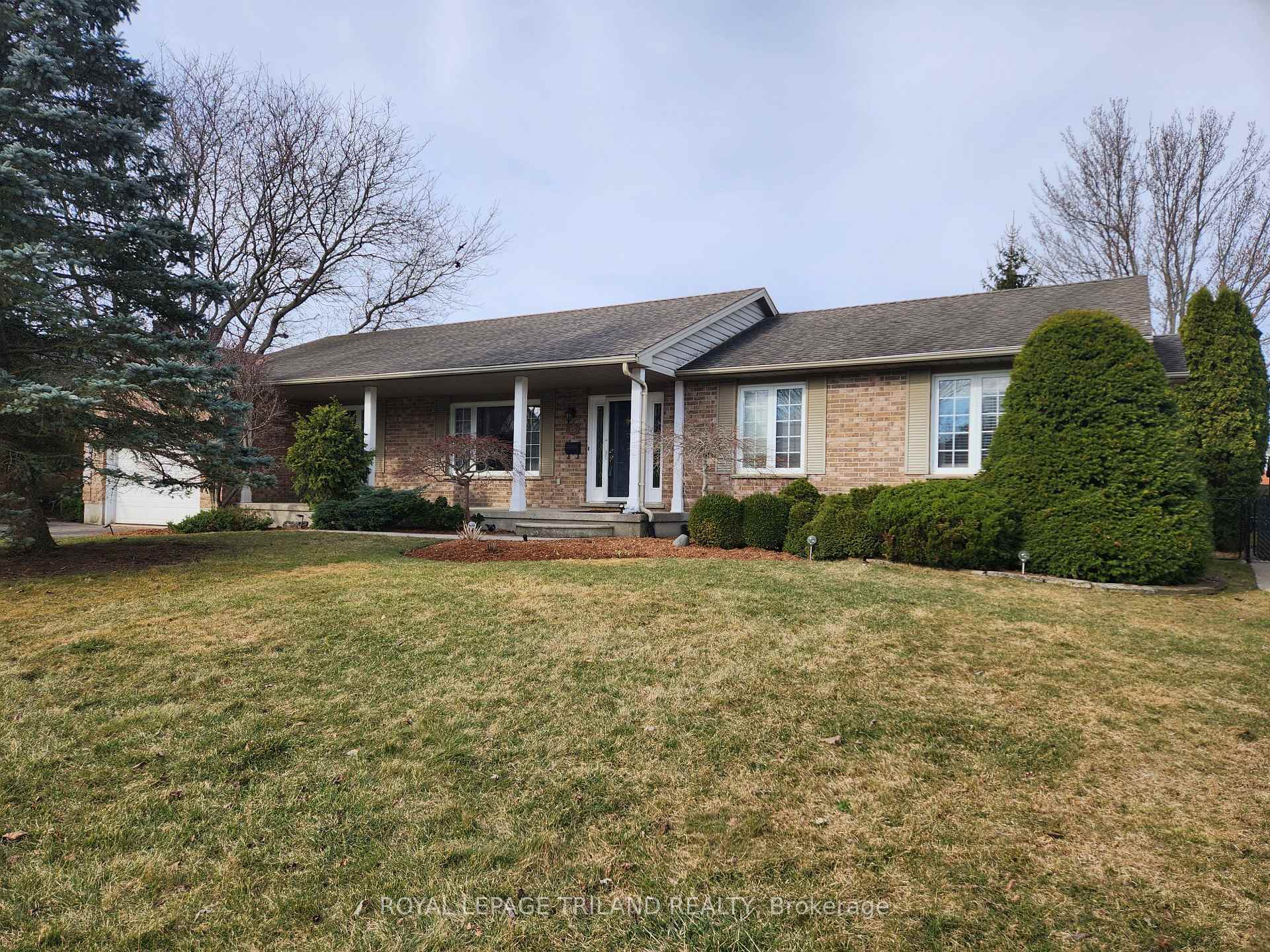 Photo 1 of 15 Timberlane Crescent, Central Elgin, Rural Central Elgin — HOMEH