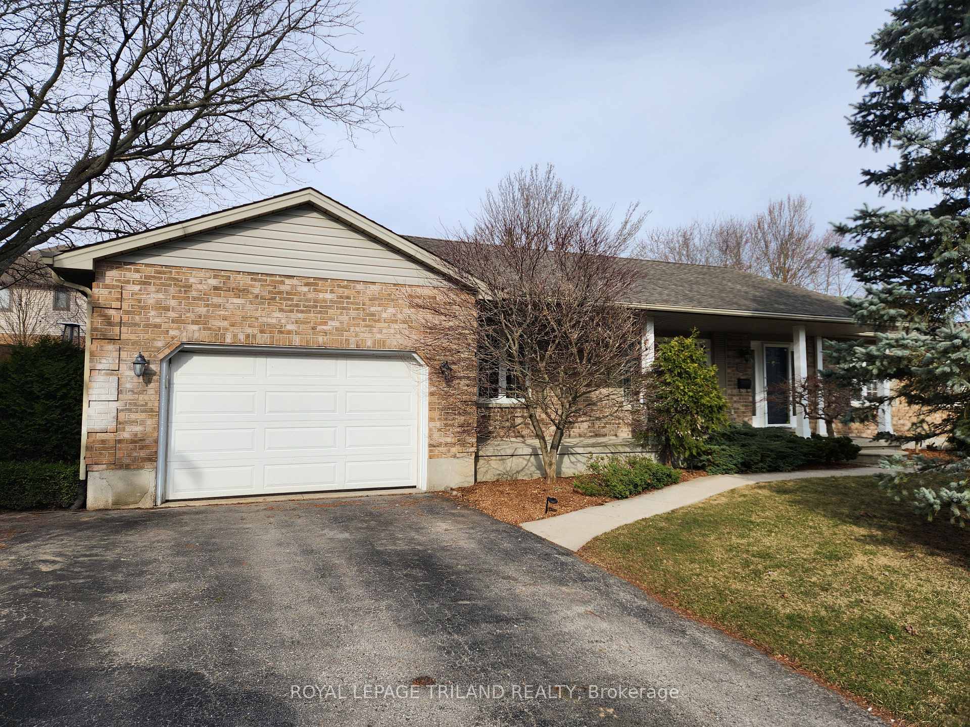 Photo 2 of 15 Timberlane Crescent, Central Elgin, Rural Central Elgin — HOMEH