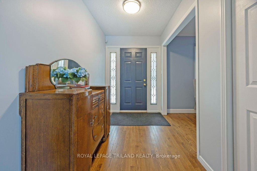Photo 5 of 15 Timberlane Crescent, Central Elgin, Rural Central Elgin — HOMEH