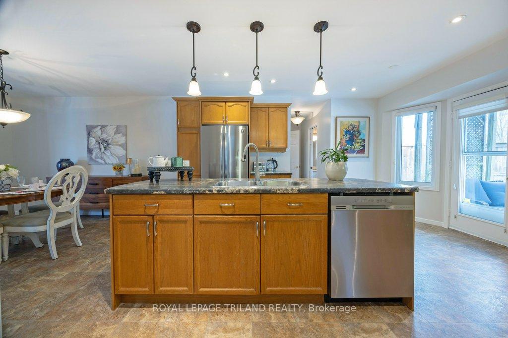 Photo 8 of 15 Timberlane Crescent, Central Elgin, Rural Central Elgin — HOMEH