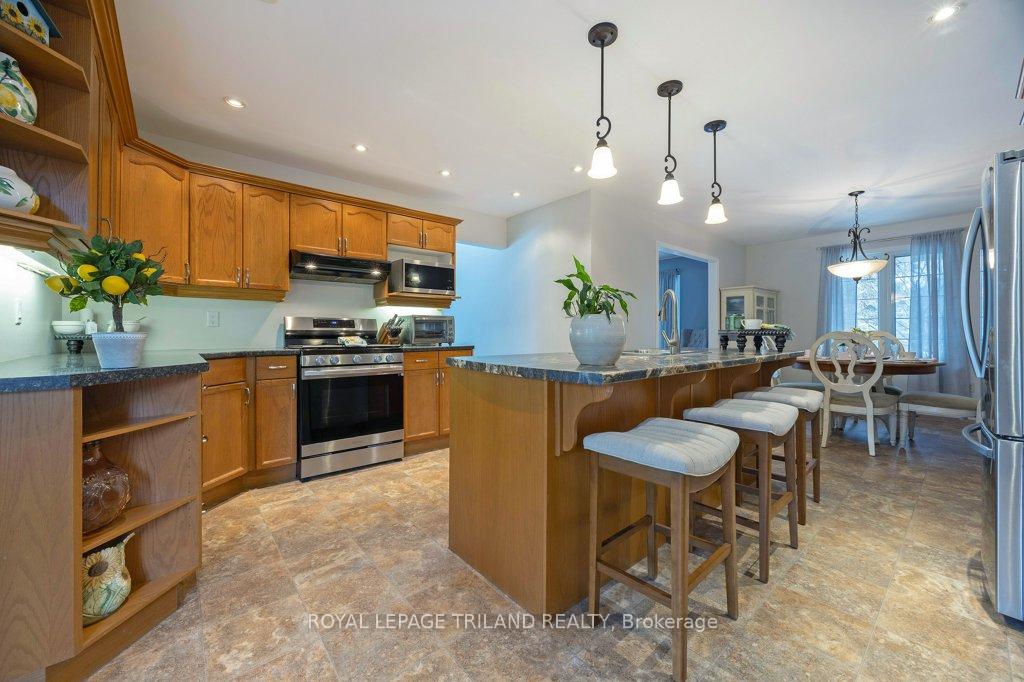 Photo 10 of 15 Timberlane Crescent, Central Elgin, Rural Central Elgin — HOMEH