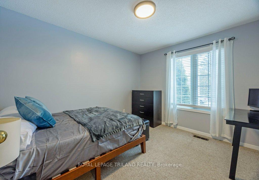 Photo 23 of 15 Timberlane Crescent, Central Elgin, Rural Central Elgin — HOMEH