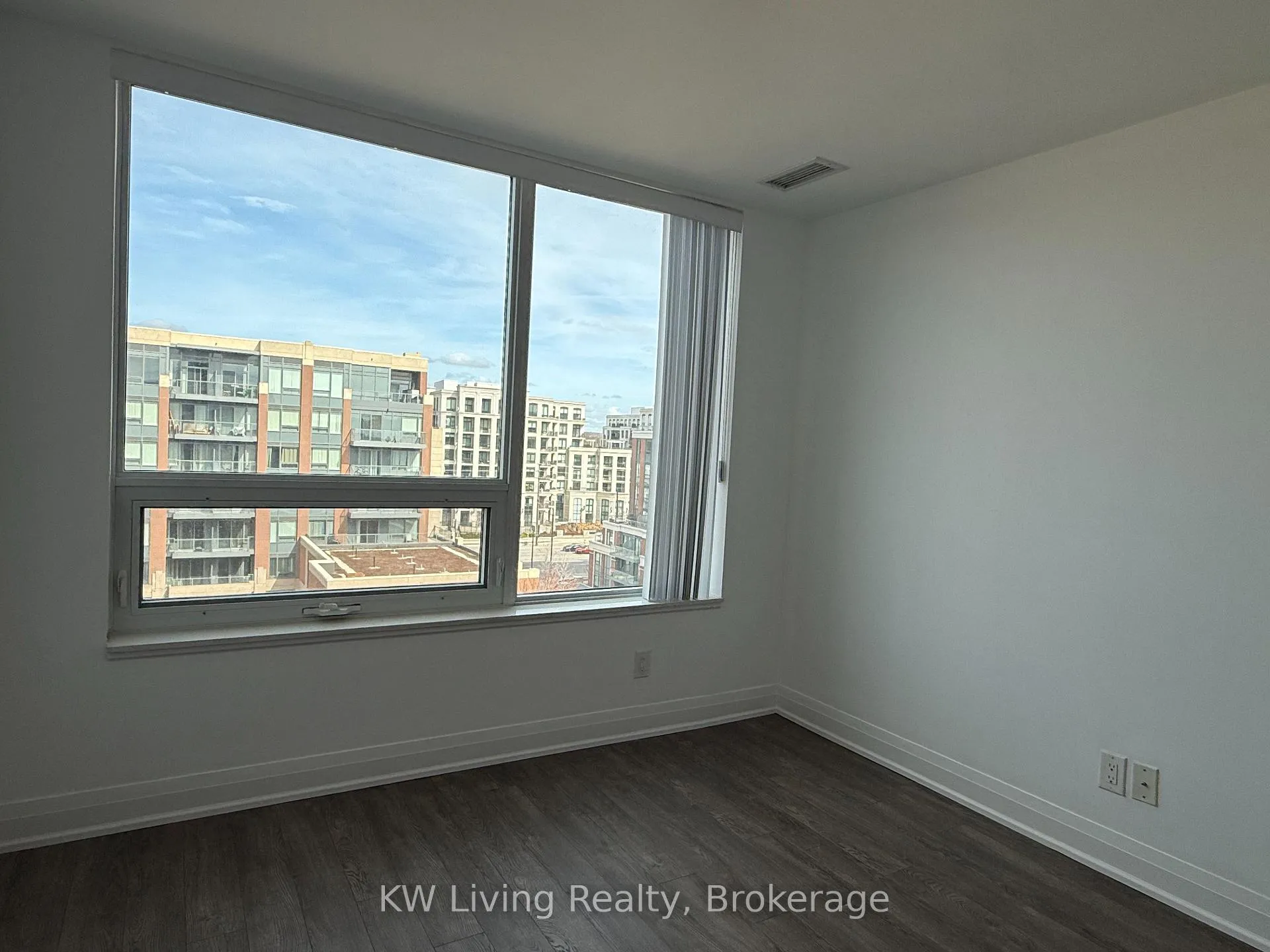 Photo 13 of Unit 908, 18 Uptown Drive, Markham, Unionville — HOMEH